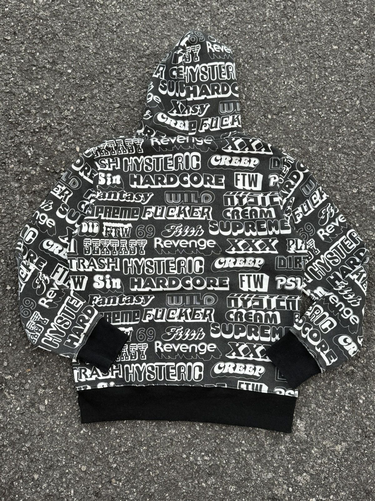 Hysteric Glamour × Supreme Supreme X hysteric glamour Size US M / EU 48-50 / 2 - 4 Thumbnail