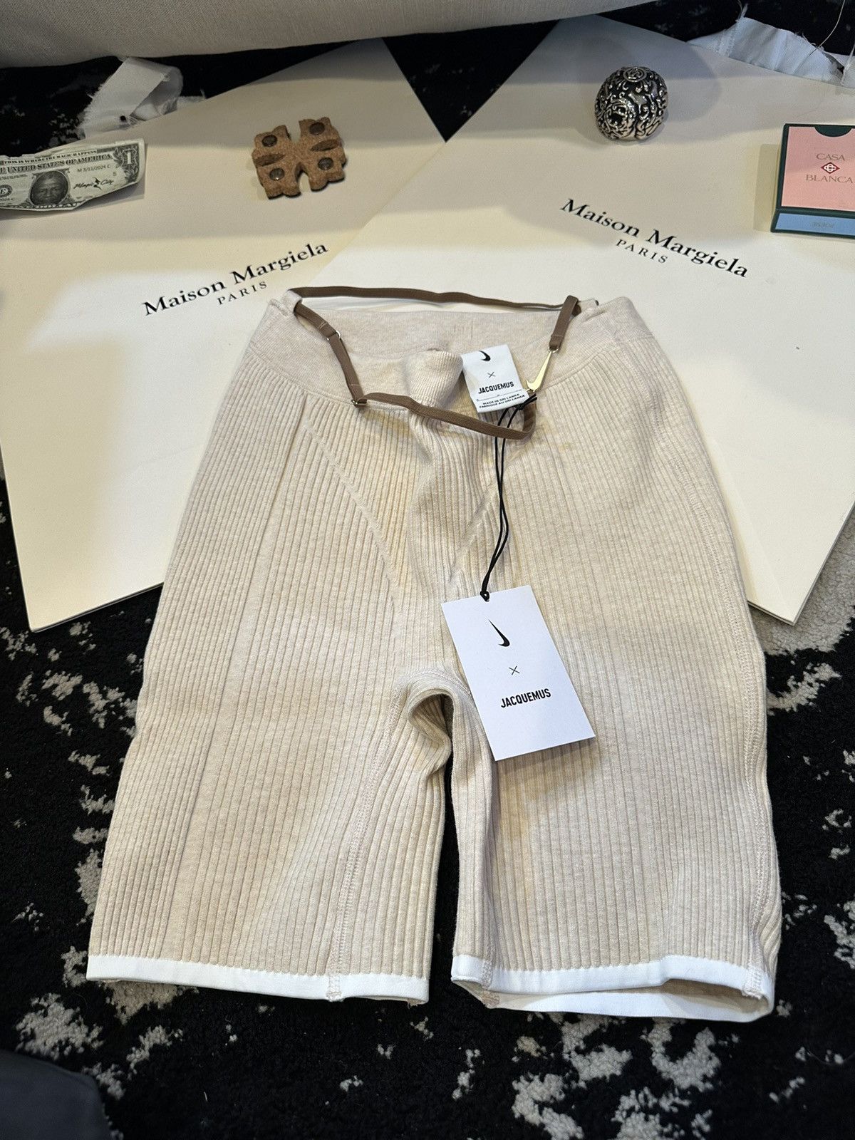 Jacquemus × Nike Nike x Jacquemus Women's Shorts Size 26" / US 2 / IT 38 - 6 Thumbnail