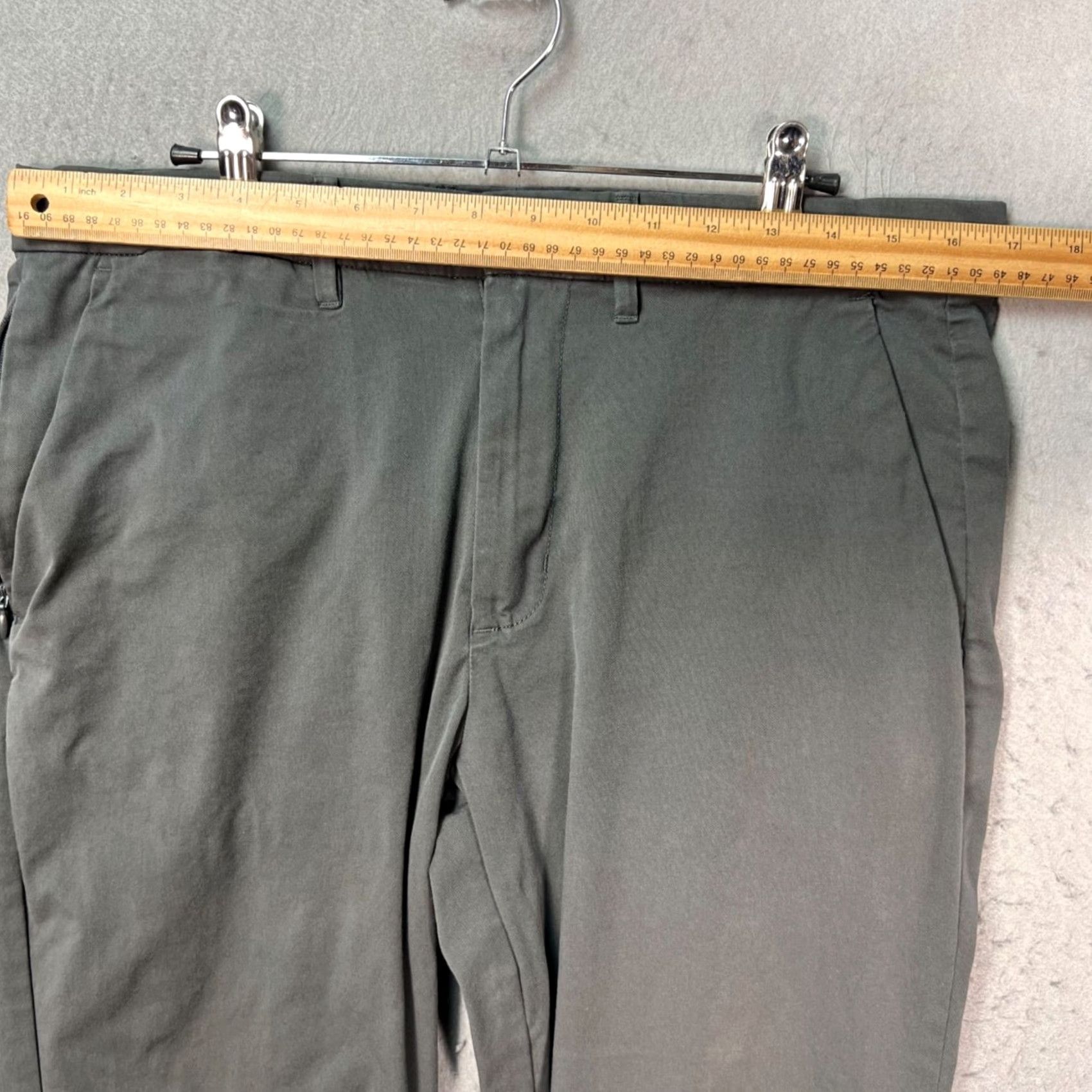 Vintage Goodfellow & Co Mens Slim Fit Pants 33 x 28 Gray Cotton Blend Nylon Flat Front Chino Regular Size 33 Inseam 28 Size US 33 - 6 Thumbnail