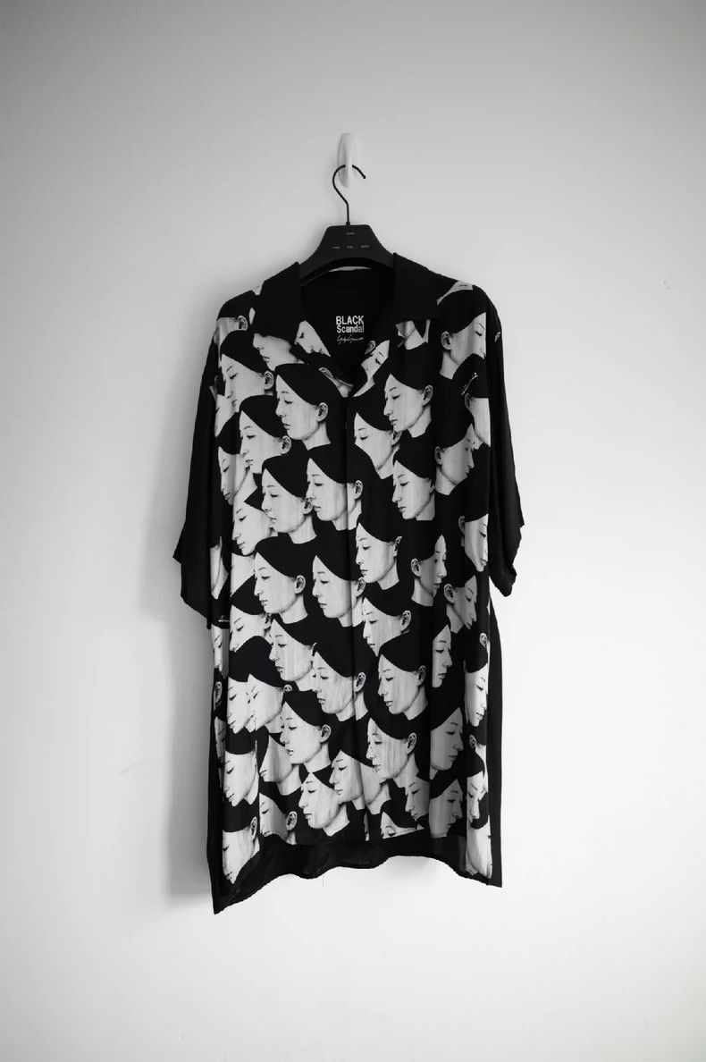 Yohji Yamamoto Yohji Yamamoto Black Scandel silk figure shirt-2505 Size US L / EU 52-54 / 3 - 1 Thumbnail