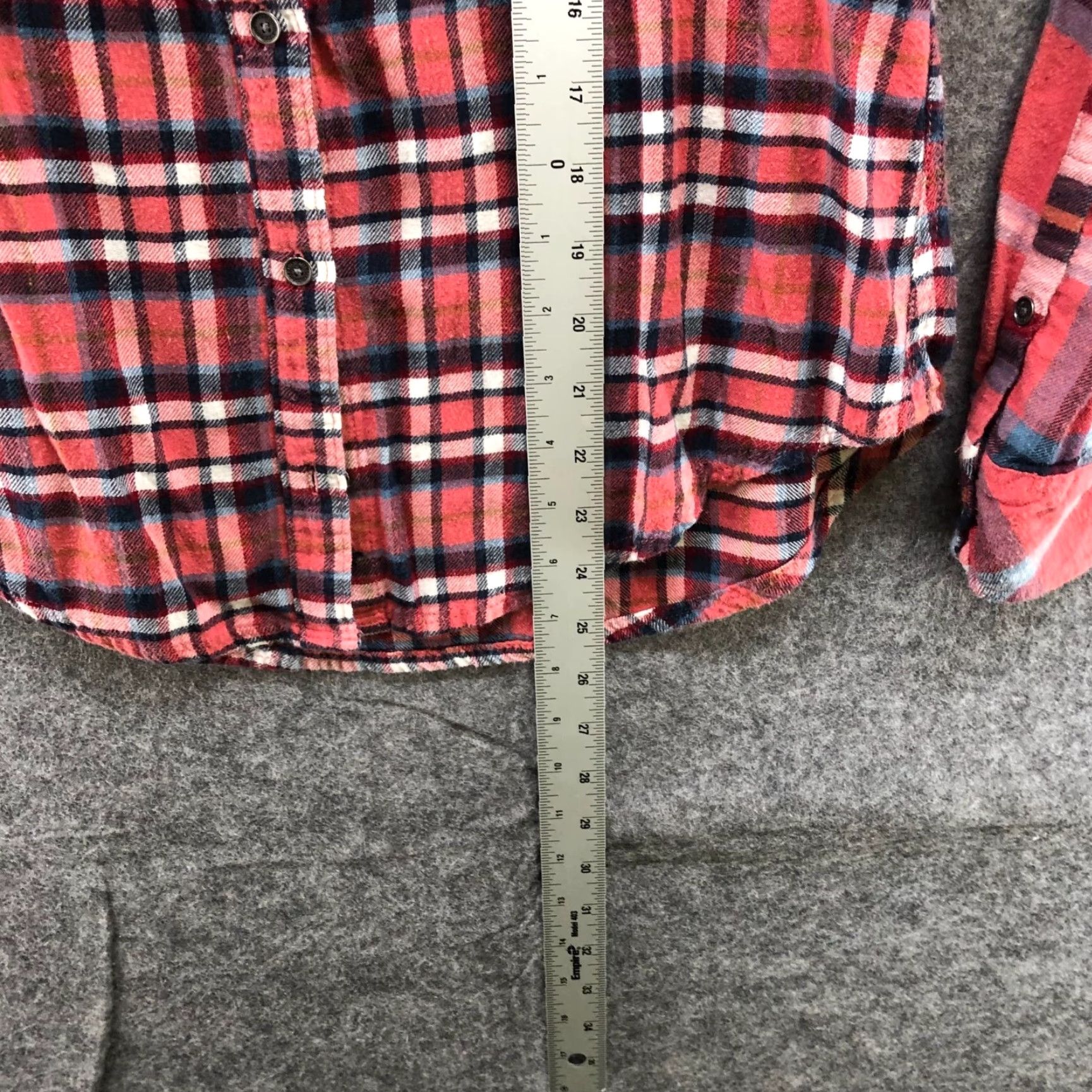 Abercrombie & Fitch VINTAGE Abercrombie & Fitch Long Sleeve Button-Up Shirt Womens S Pink Plaid Lightweight Size S / US 4 / IT 40 - 4 Thumbnail