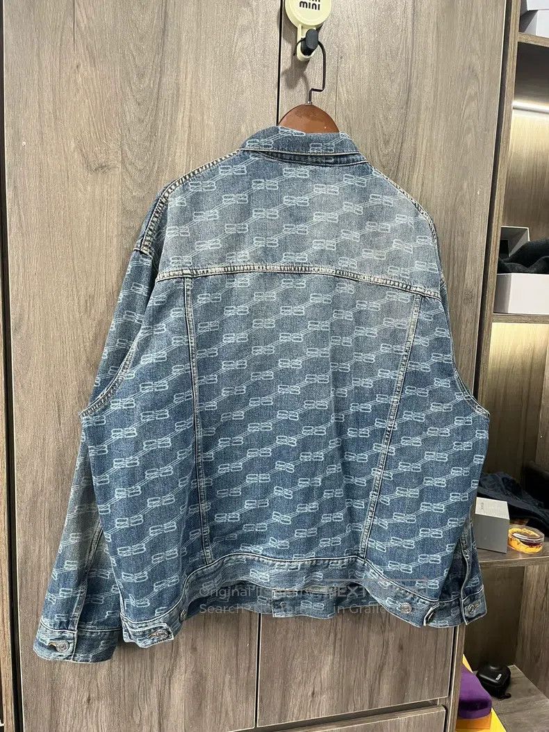 Balenciaga Balenciaga Locks are printed with denim jackets Size US XS / EU 42 / 0 - 8 Thumbnail