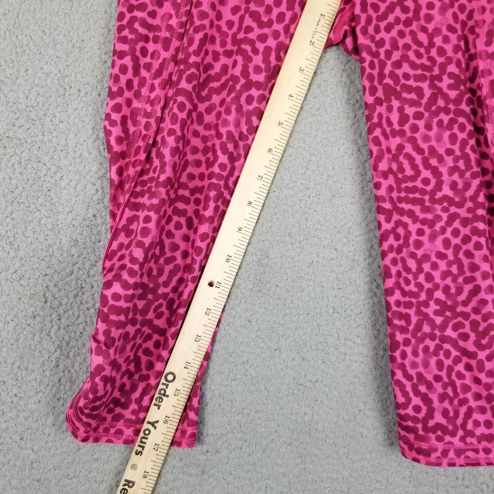 Lululemon Lululemon Speed Crop Legging Spotted Magenta Purple Size 4 Women Fitness Yoga Leggings Cropped Womens Size S / US 4 / IT 40 - 6 Thumbnail