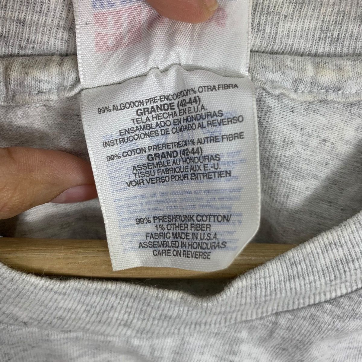 Vintage Vintage 90’ HANES 1901 LEGEND Made In USA Tee Shirt Top Size US L / EU 52-54 / 3 - 7 Thumbnail
