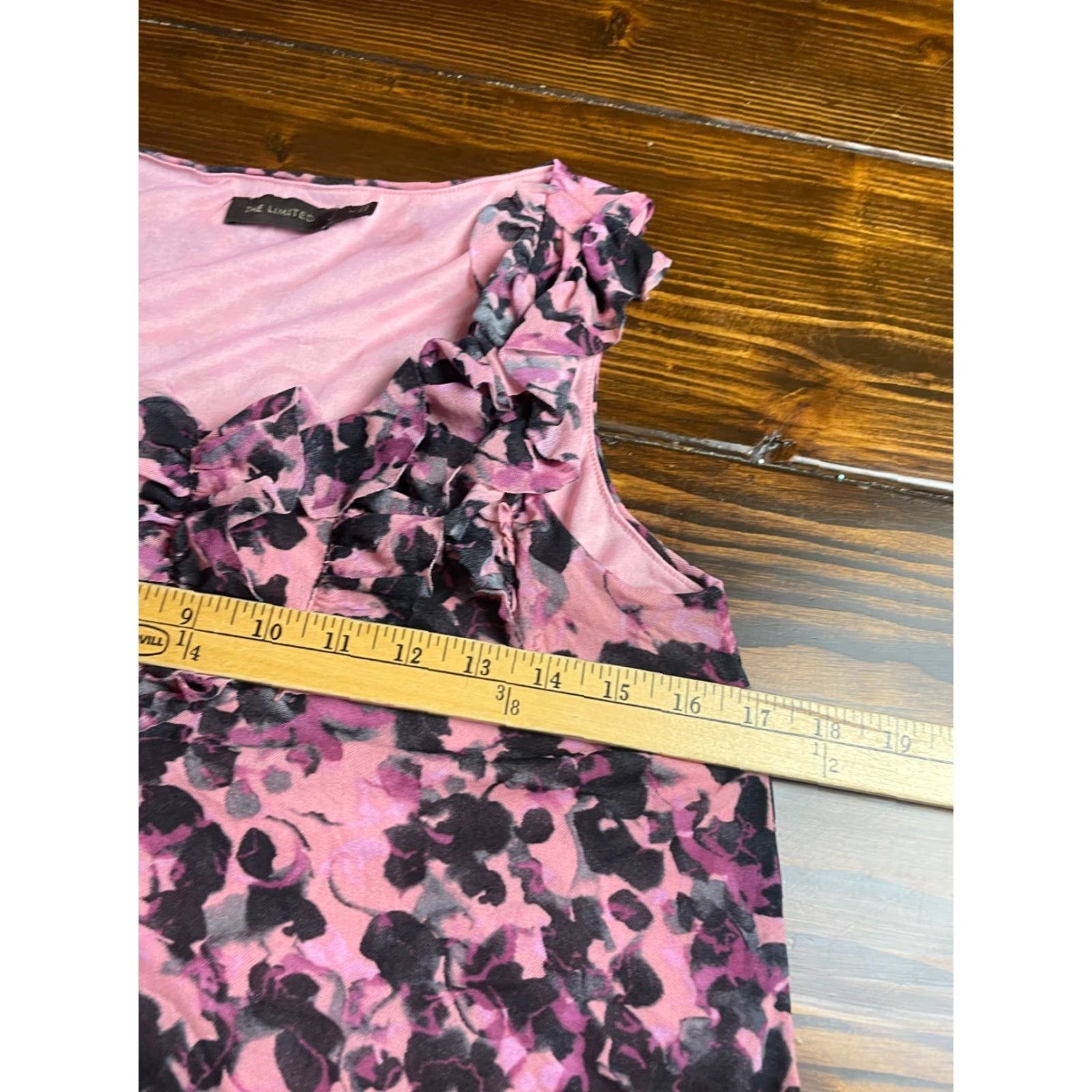 Vintage VINTAGE? No, it's not vintage. The limited shirt womens size medium pink black sleeveless floral Size M / US 6-8 / IT 42-44 - 5 Thumbnail