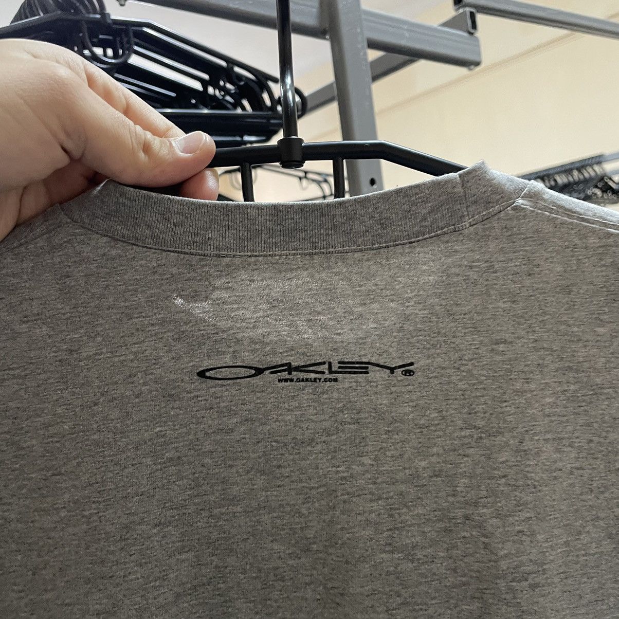 Oakley × Vintage ☠️ OAKLEY 00s Big Central Logo Vintage T Shirt Software Size US M / EU 48-50 / 2 - 5 Thumbnail