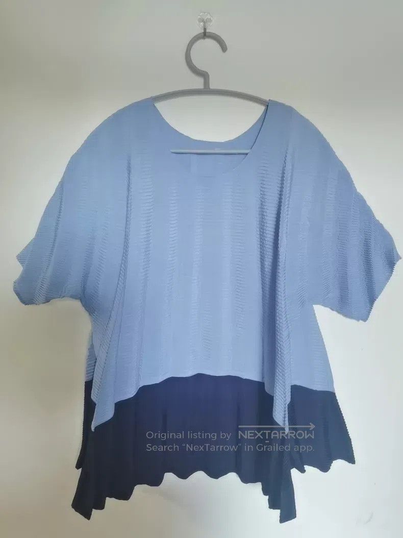 Issey Miyake Issey Miyake Top, Blue and Dark Blue Color Block Size M / US 6-8 / IT 42-44 - 1 Thumbnail