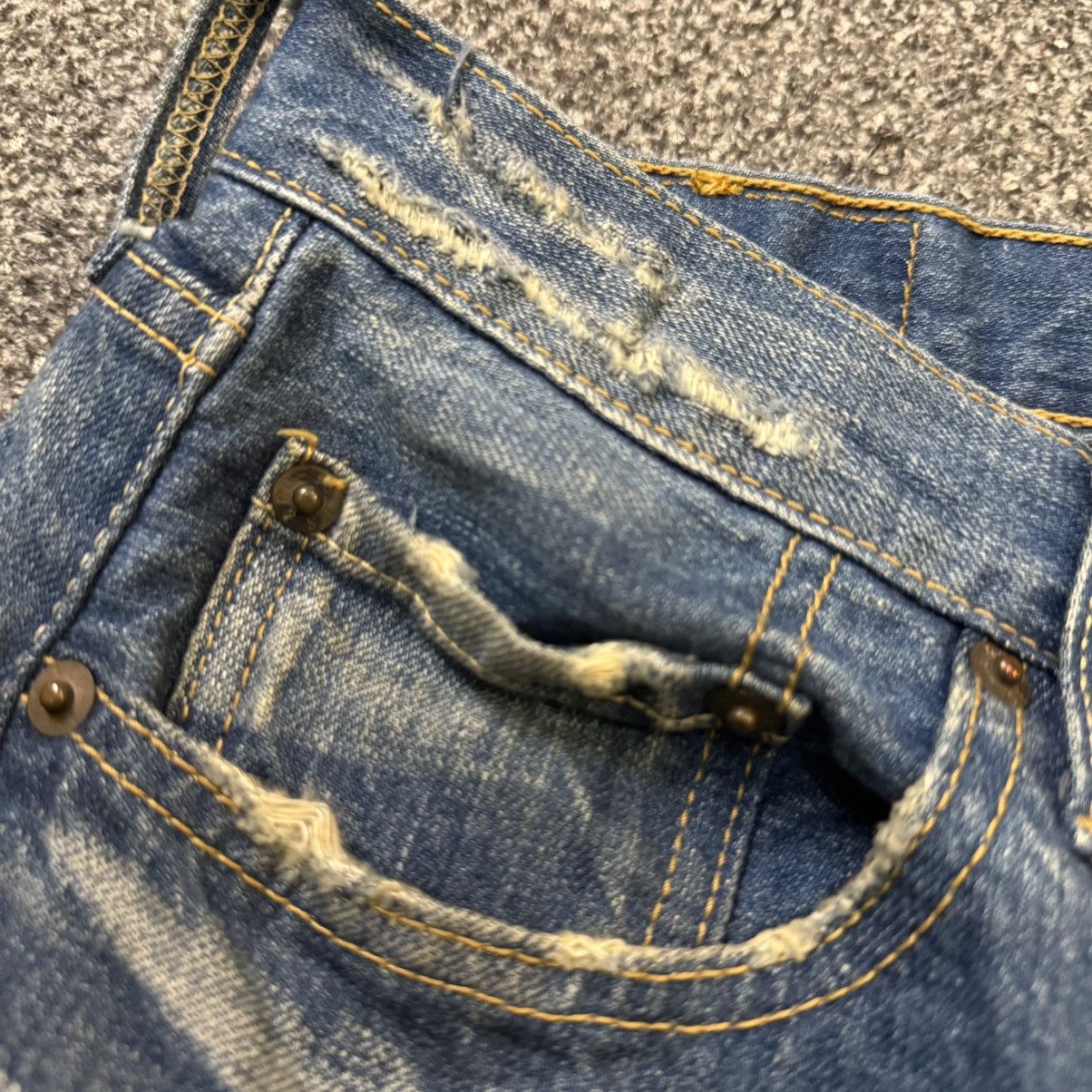Levi's Vintage Clothing 🔥🇯🇵 Vintage 90s Japanese Levis 501 Distressed Denim Size US 29 - 14 Thumbnail