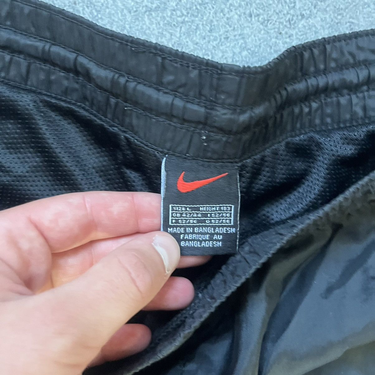 Nike Vintage Nike Track Pants Double Logo Swoosh Y2K Size US 34 / EU 50 - 6 Thumbnail
