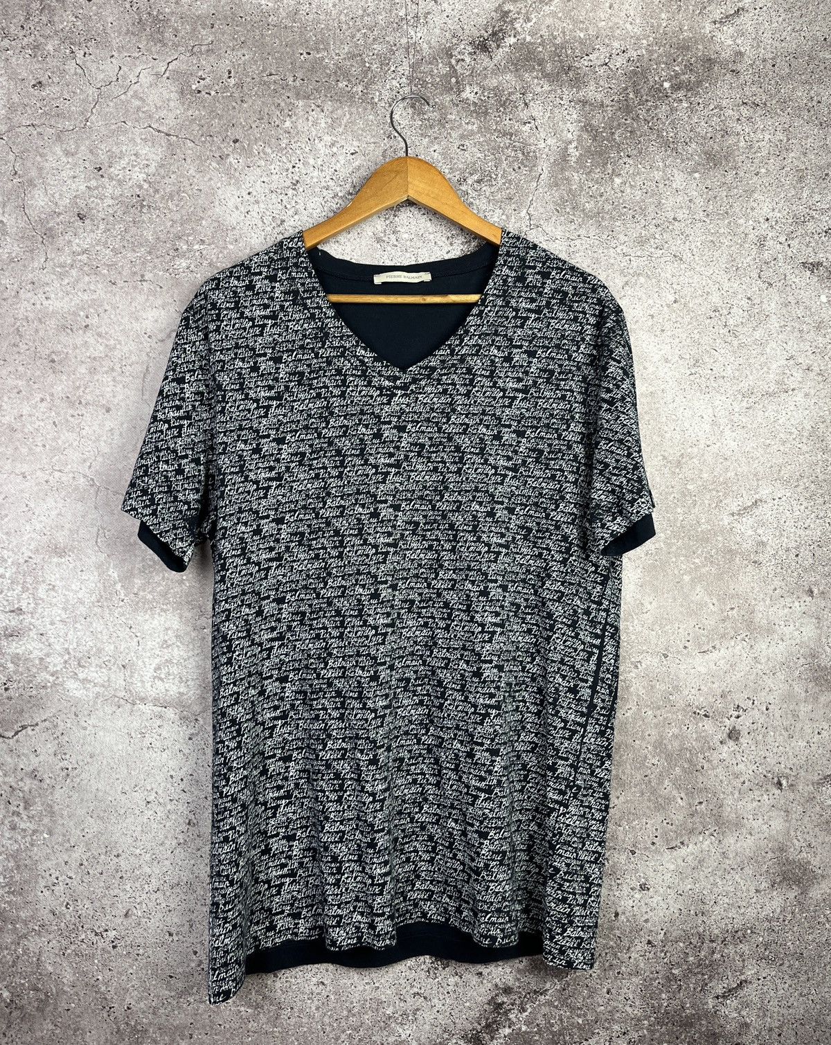 Pierre Balmain Monogram Logo T-Shirt Size US L / EU 52-54 / 3 - 1 Thumbnail