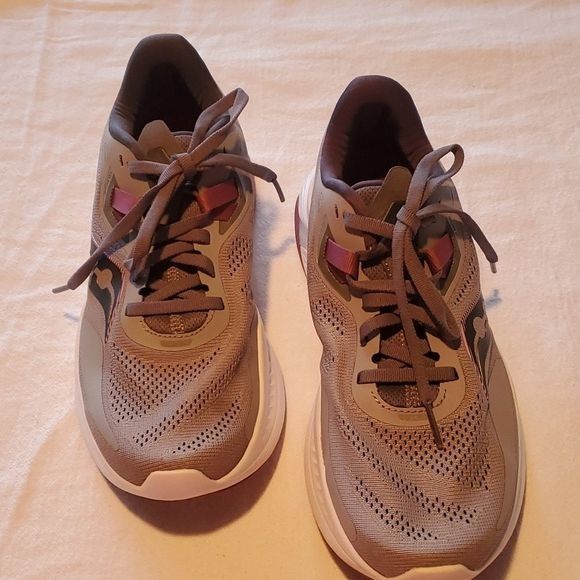 Saucony Saucony Womens Guide 15 Formit Powerrun Purple Gray Sz. 7.5 Size US 7.5 / IT 37.5 - 2 Thumbnail