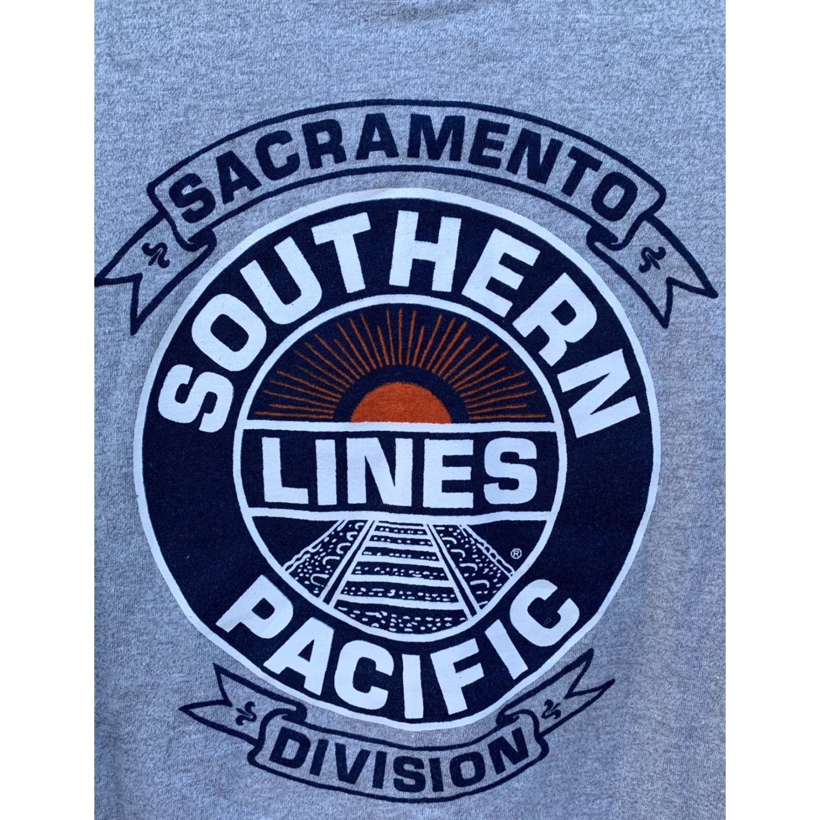 Vintage VINTAGE Southern Pacific Lines Sacramento Division t shirt single stitch Size S (Unisex) Gray Screen Stars 1980s Graphic Tee Men/Women? Size US S / EU 44-46 / 1 - 5 Thumbnail