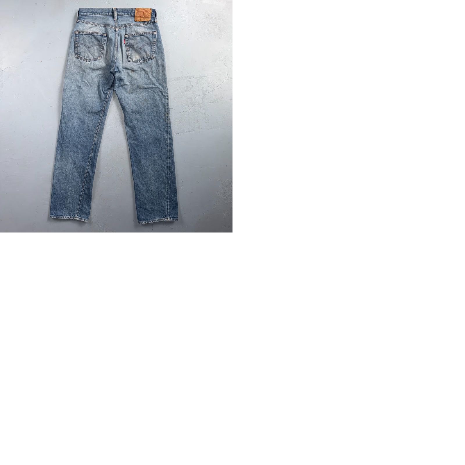 Levi's VINTAGE Levi's 501 Jeans Classic Straight Light Wash 30x34 USA 80s 90s Distressed Button Fly Mens Regular Denim Blue Jeans Size US 30 / EU 46 - 11 Thumbnail