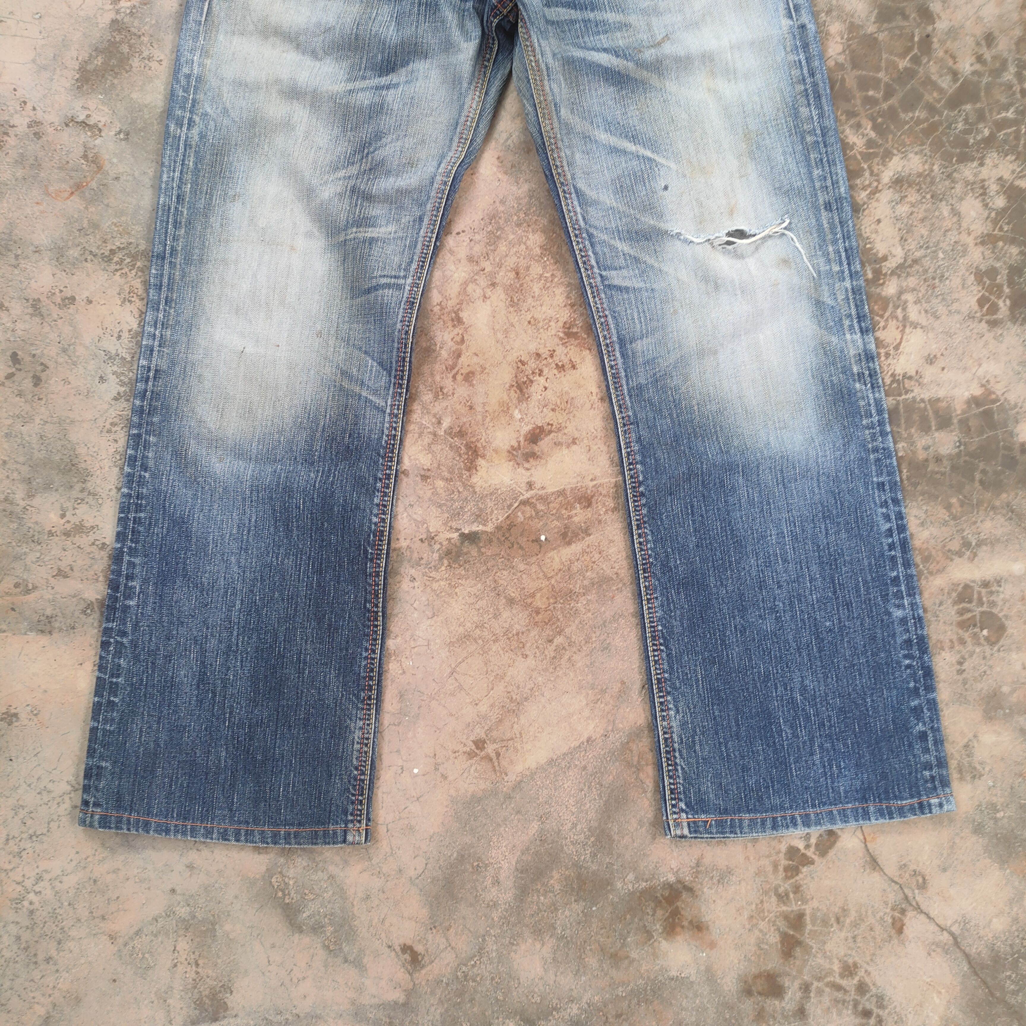 Edwin W33 EDWIN VINTAGE FADED DISTRESSED FLARE JEANS PANTS Size US 33 - 4 Thumbnail
