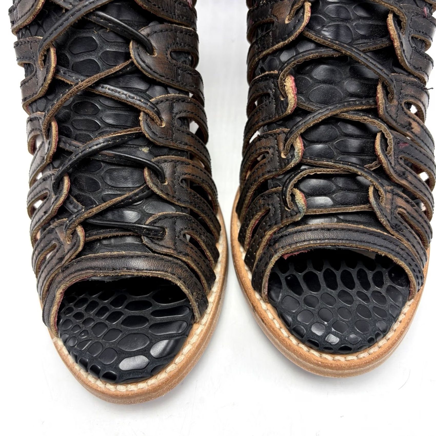 FREEBIRD Freebird by Steven Sandal Womens 9 Wazee Black Peep Toe Gladiator Boho Casual Size US 9 / IT 39 - 4 Thumbnail