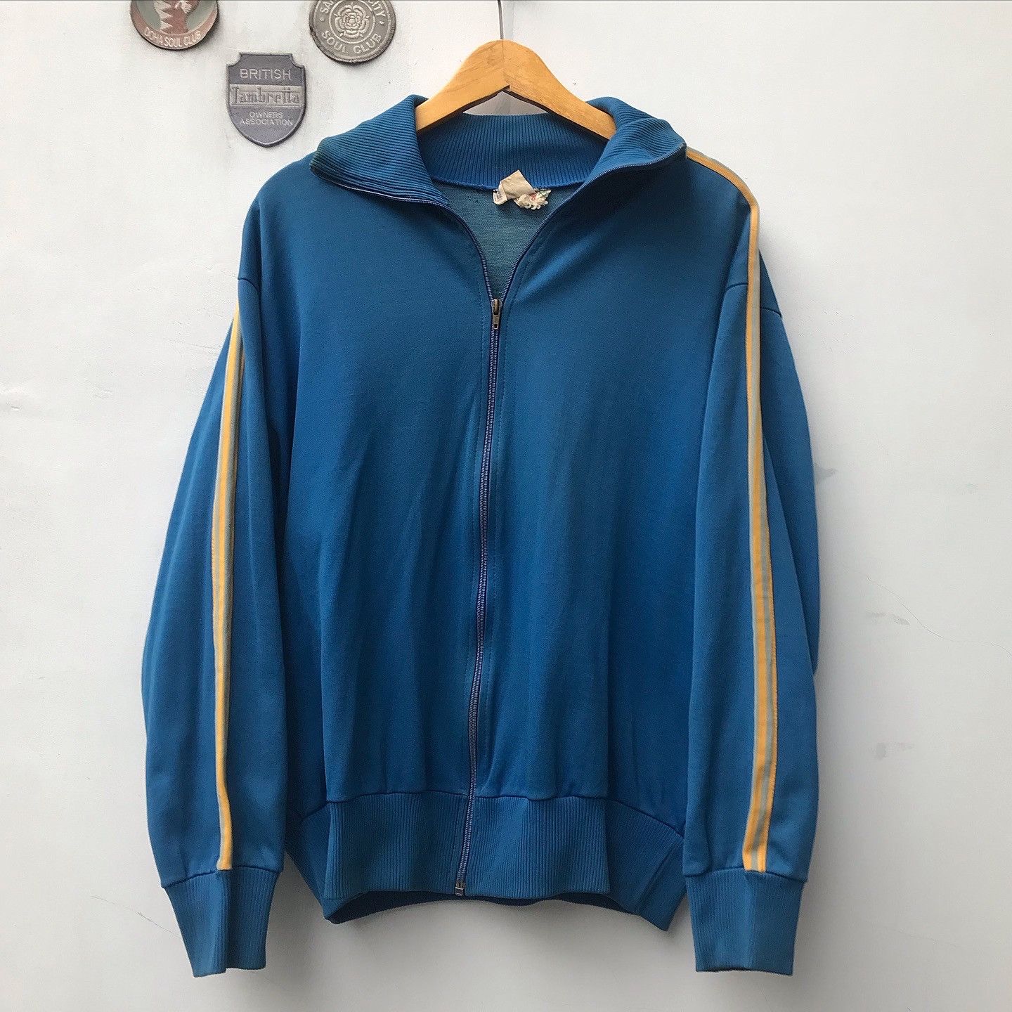 Adidas Vintage adidas Classic peacock Blue Tracktop jacket Size M Size US M / EU 48-50 / 2 - 1 Thumbnail