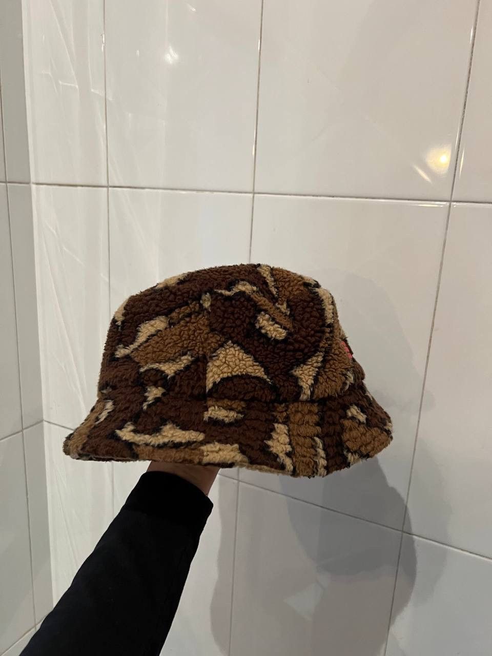 Burberry Burberry monogram sherpa bucket hat Size ONE SIZE - 8 Thumbnail