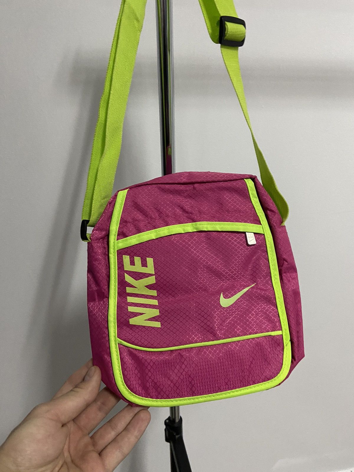 Nike × Vintage Nike Vintage Shoulder Small Bag Big Logo Y2K Style Messenger Size ONE SIZE - 2 Thumbnail