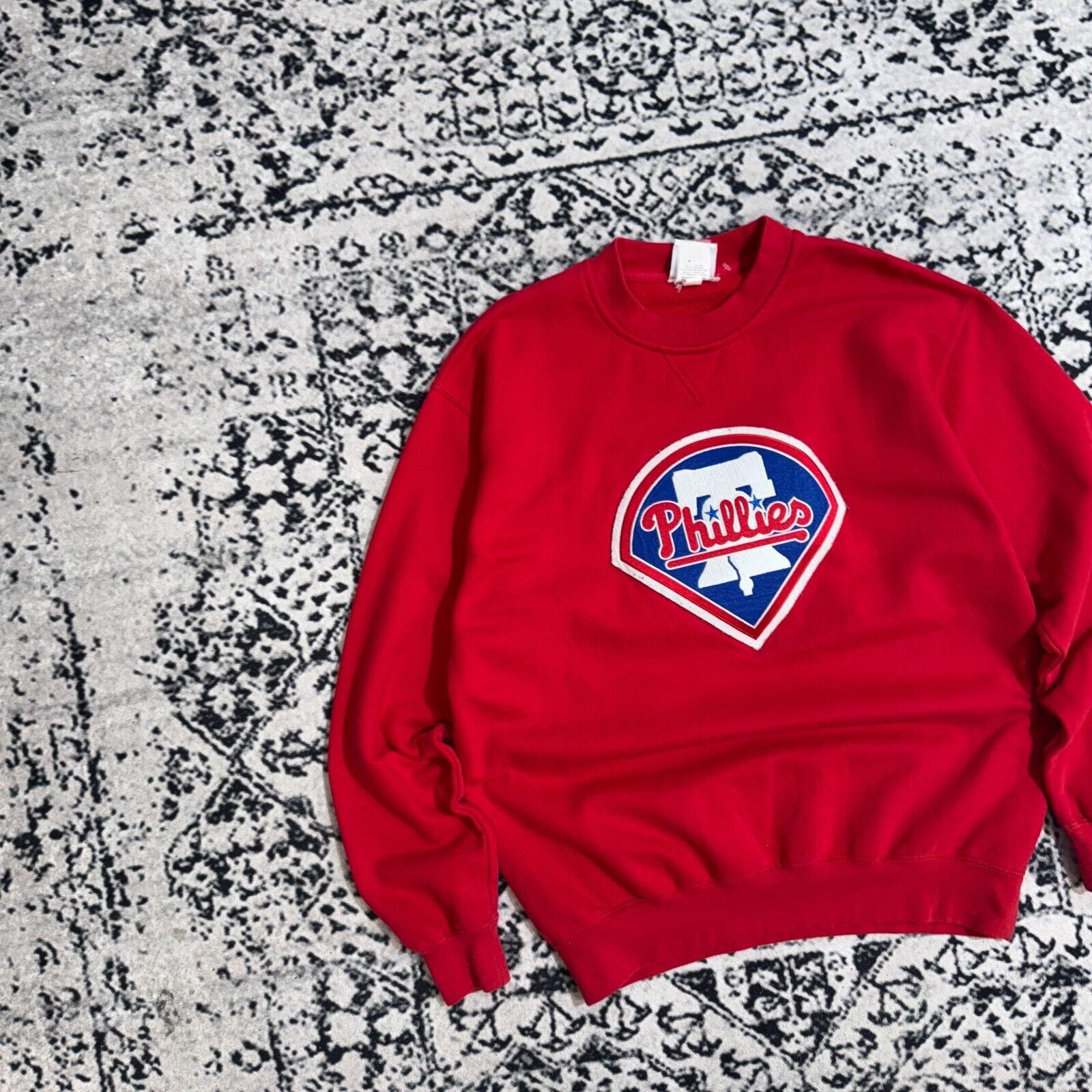 Majestic × Vintage Majestic Red Cotton Crewneck Size L Philadelphia Phillies Size US L / EU 52-54 / 3 - 4 Thumbnail