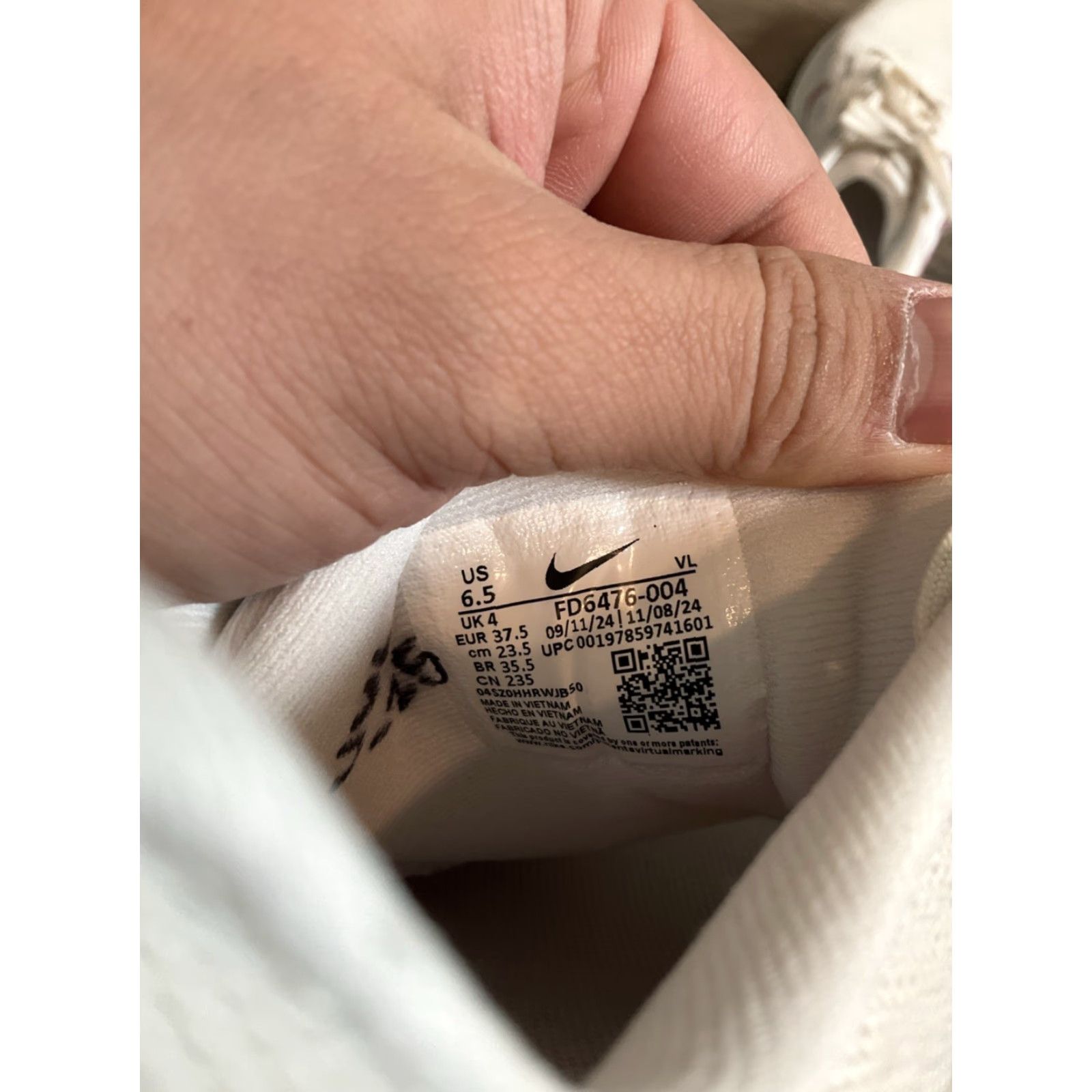 Nike Nike Downshifter 13 Phantom Elemental Pink W Sneaker Womens 6.5 Ivory FD6476-004 Size US 7 / IT 37 - 8 Thumbnail