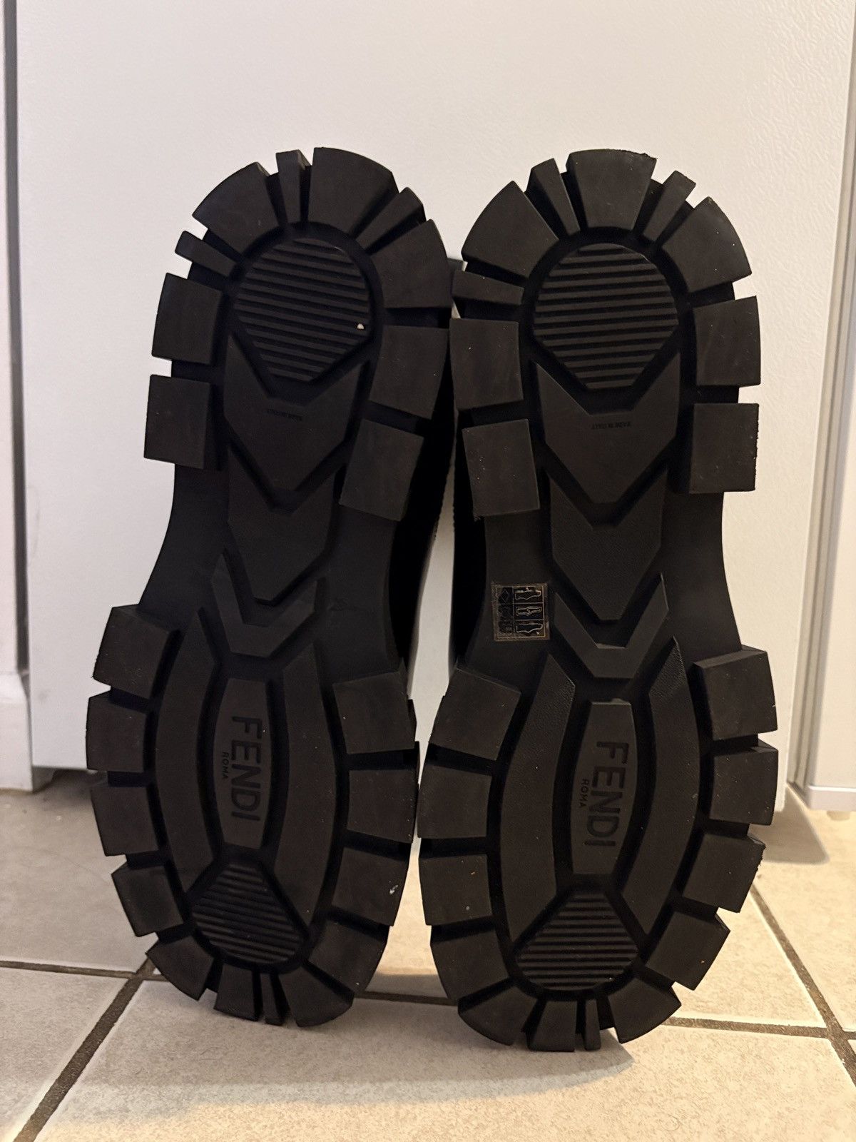 Fendi FENDI CHELSEA BOOTS Size US 10 / EU 43 - 4 Thumbnail