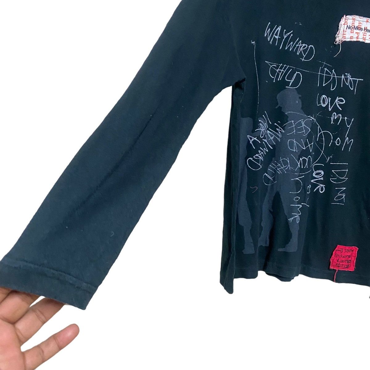 Vintage Vintage Keanan Duffty Shirt Longsleeve 'No More Heroes' Size US M / EU 48-50 / 2 - 4 Thumbnail