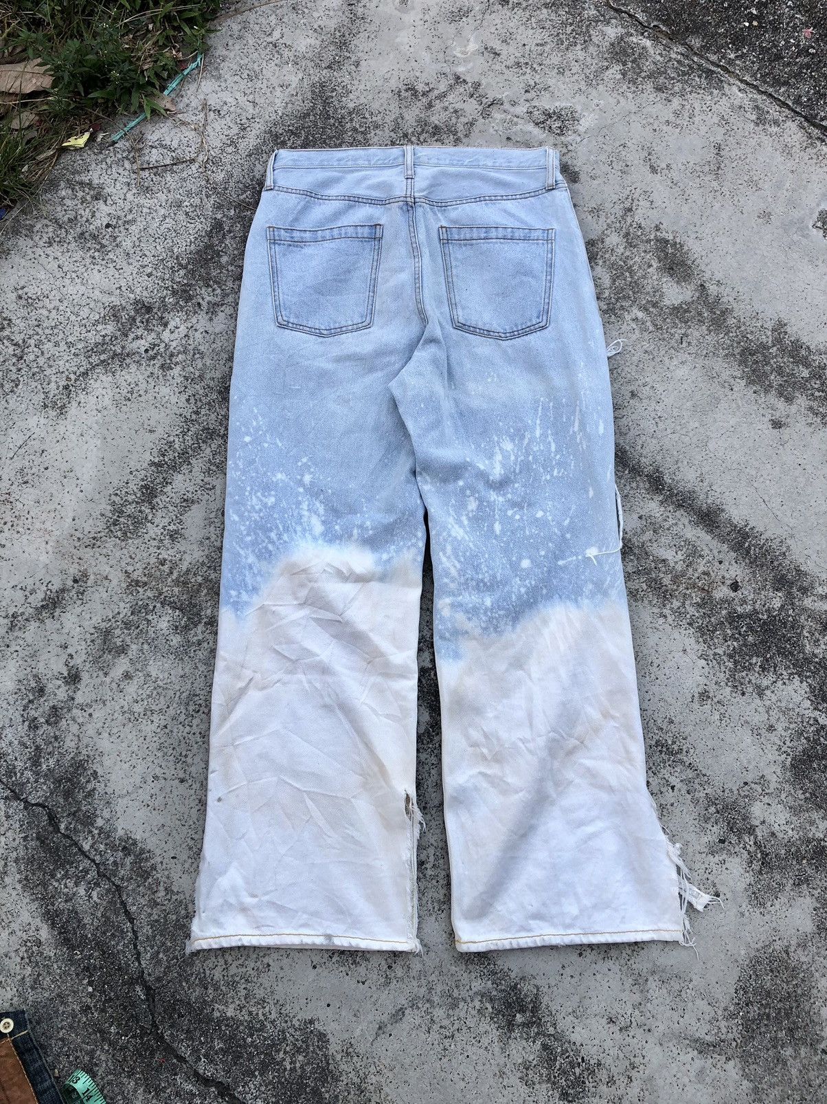 Designer BAGGY⚡️⚡️WEGO JAPAN BLEACHED DISTRESSED JEANS Size US 31 - 8 Thumbnail