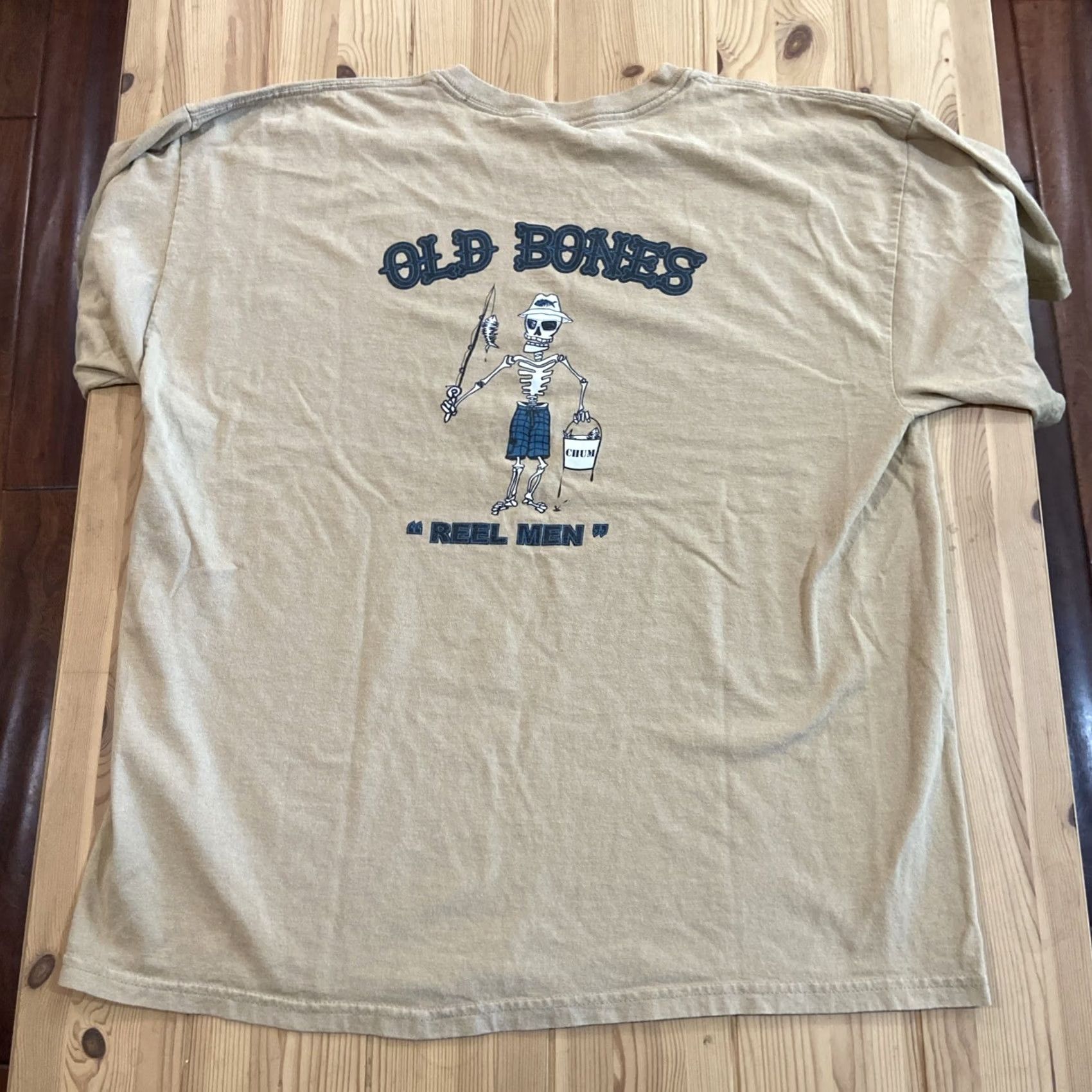 Gildan VINTAGE Old Bones Reel Men Skeleton Rod Funny Humor Fisherman Graphic Tee XL Size US XL / EU 56 / 4 - 6 Thumbnail
