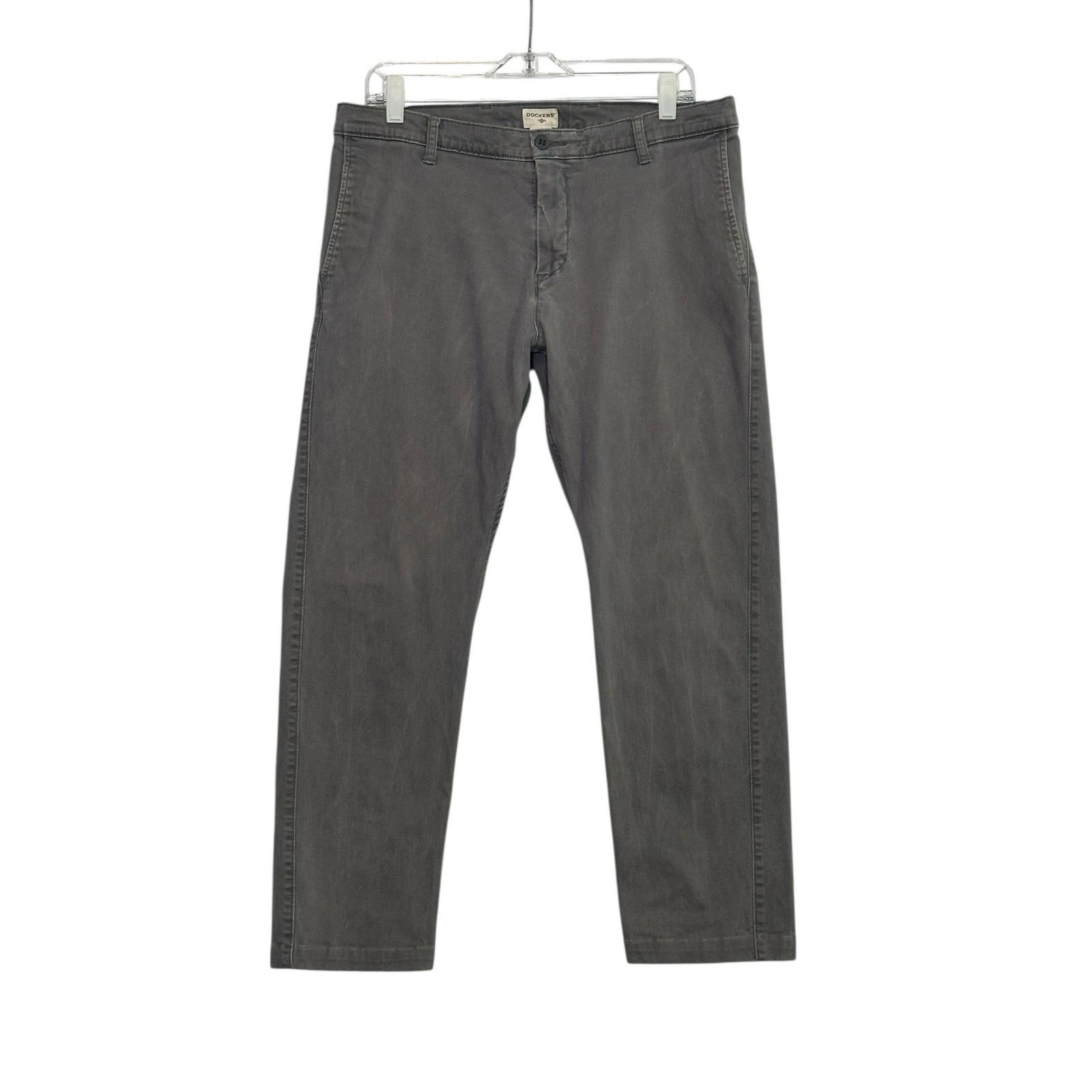 Dockers Dockers Athletic Fit gray straight leg jeans size 34 Size US 34 / EU 50 - 8 Thumbnail
