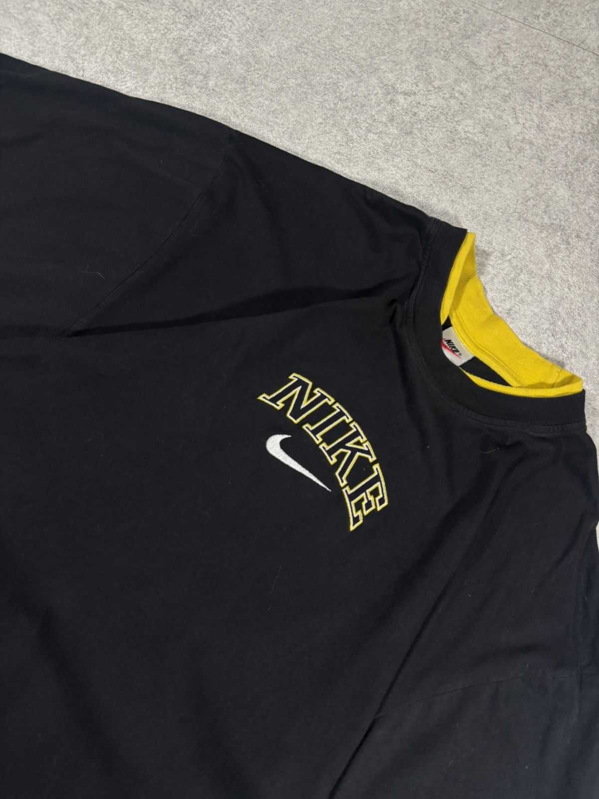 Nike Nike vintage central logo 90s y2k streetwear Size US XL / EU 56 / 4 - 2 Thumbnail