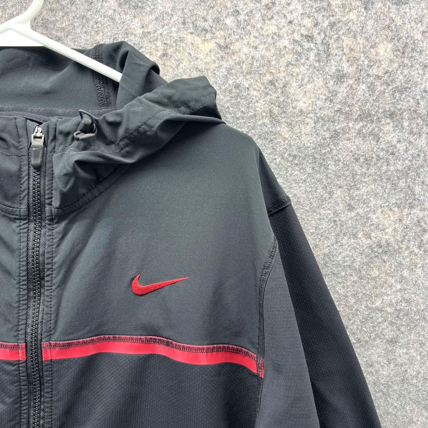 Nike Nike Sweater Men L Black Red Full Zip Dri Fit Windrunner Unlimited Jacket Size US L / EU 52-54 / 3 - 2 Thumbnail