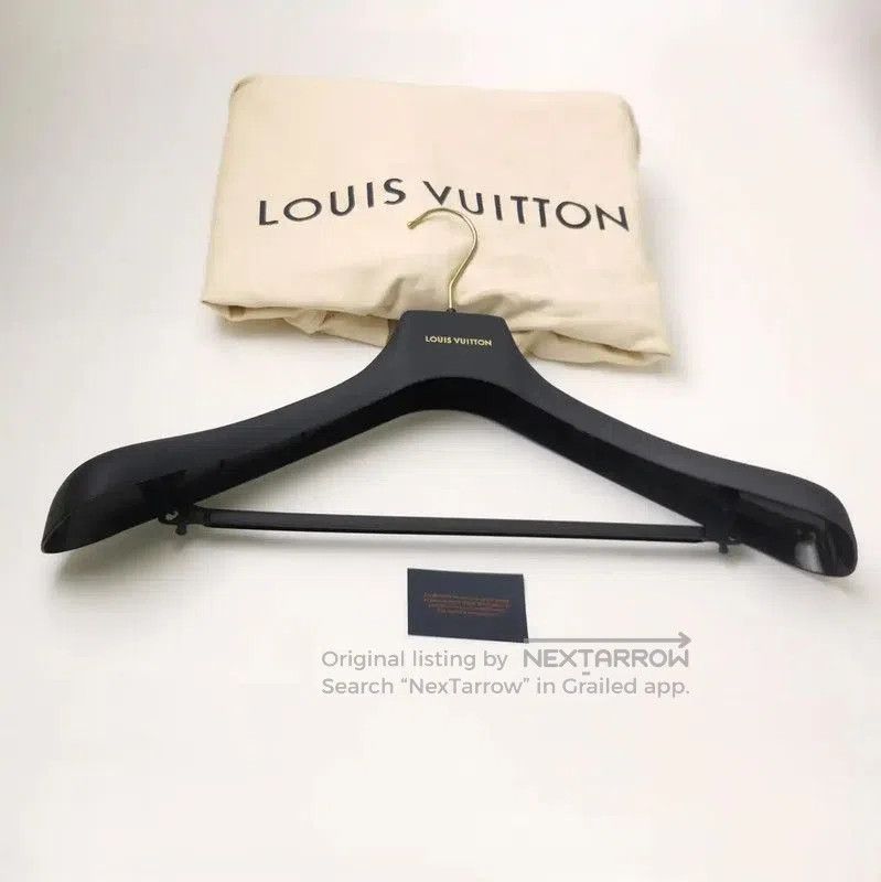 Louis Vuitton Louis Vuitton Embroidered Logo Jacket for Men . Size US M / EU 48-50 / 2 - 7 Thumbnail