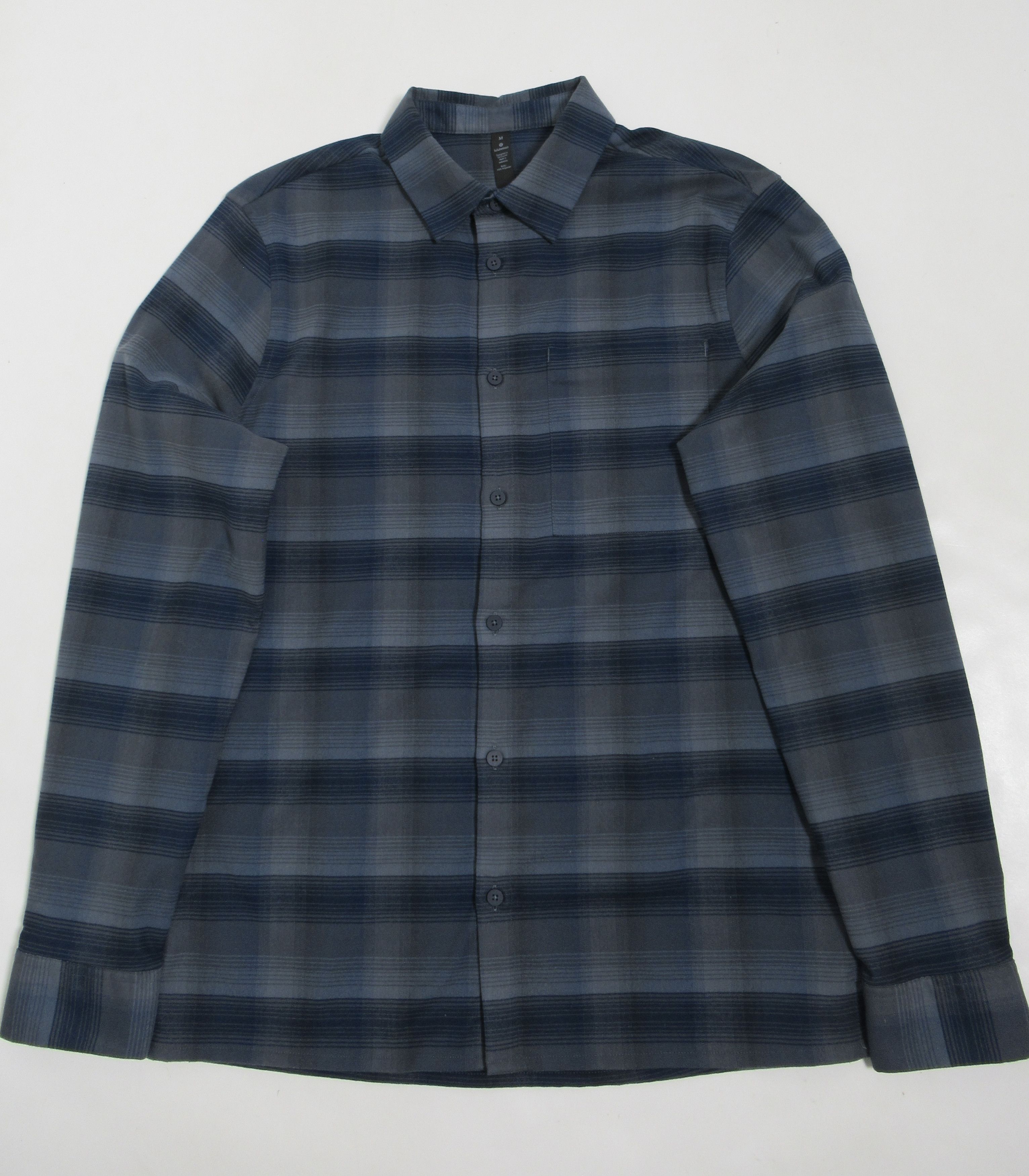 Lululemon Lululemon Men's Masons Peak Flannel Long Sleeve Shirt Size US M / EU 48-50 / 2 - 1 Thumbnail