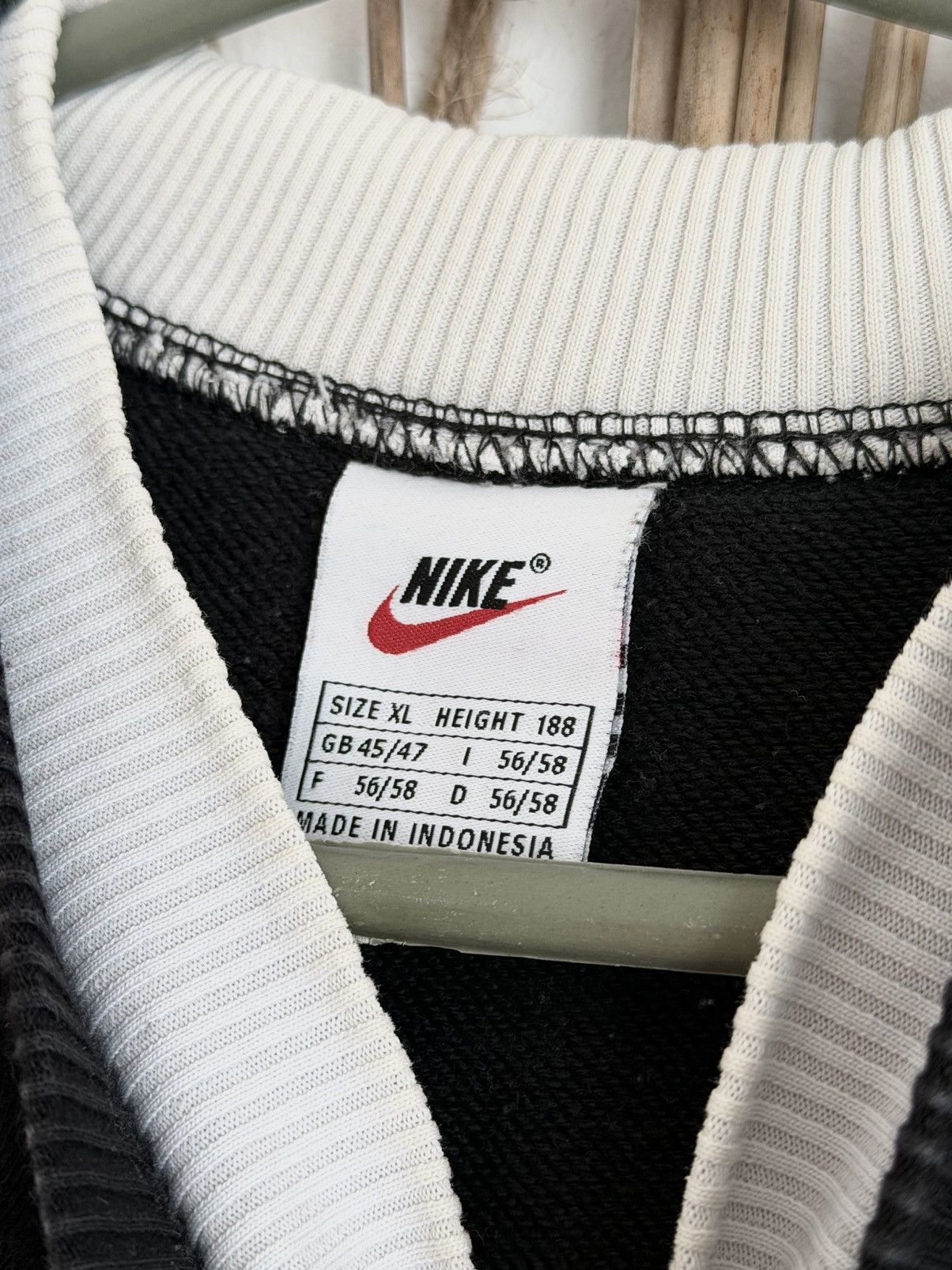 Nike Vintage 90s NIKE BIG SWOOSH Sweatshirt Size US XL / EU 56 / 4 - 4 Thumbnail