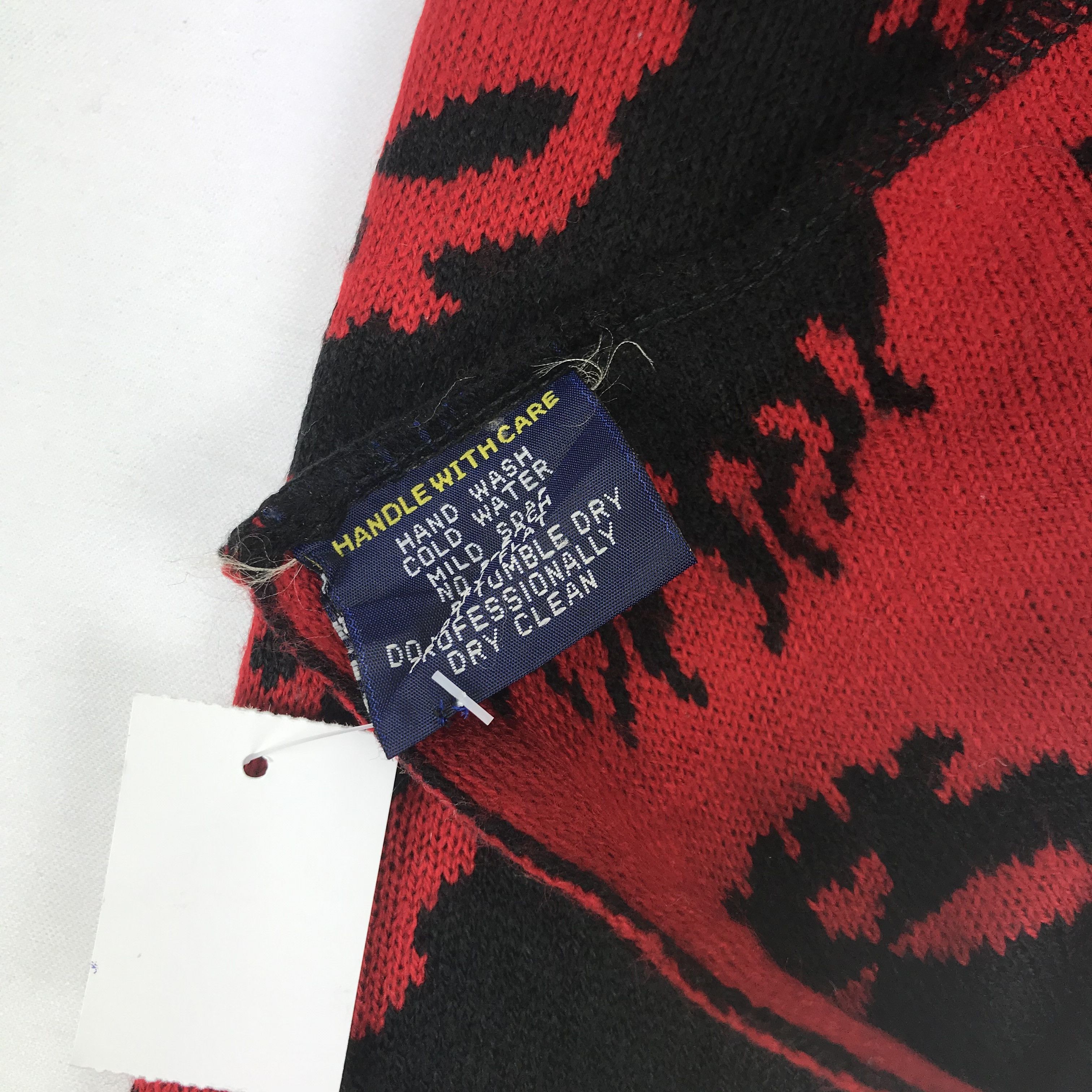 Japanese Brand Vintage Fire Skull Scarf Muffler Wool Cashmere Scarves . Size ONE SIZE - 4 Thumbnail
