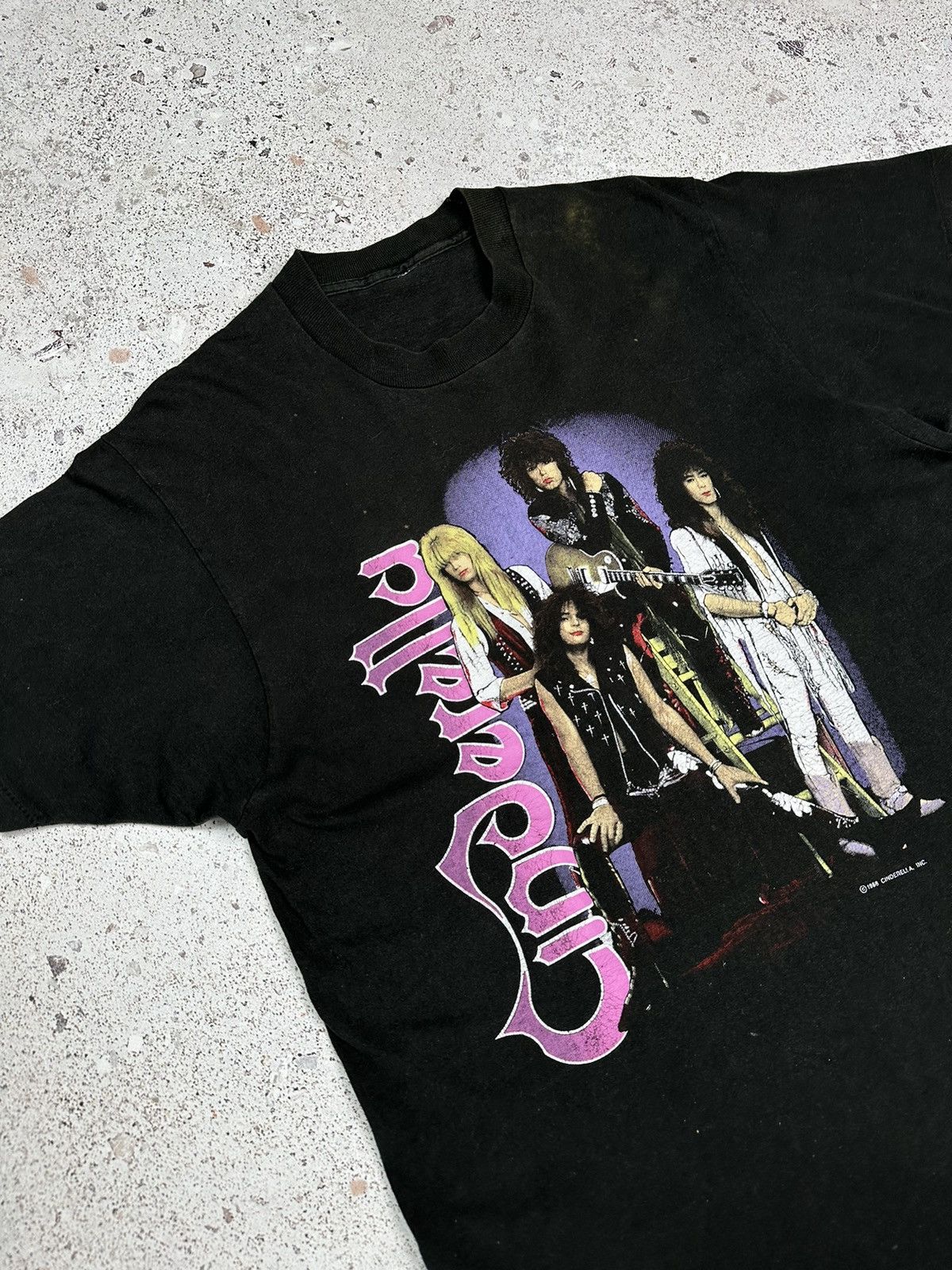 Band Tees Vintage 1988 Cinderella Long Gold Winter Tour t shirt Men L Size US L / EU 52-54 / 3 - 2 Thumbnail