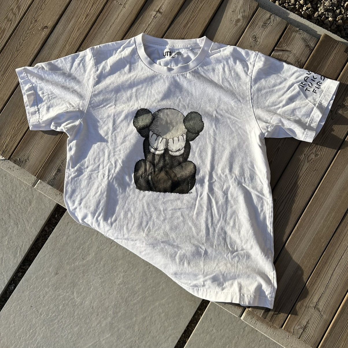 Kaws × Uniqlo Uniqlo X Kaws Tee Size US L / EU 52-54 / 3 - 1 Preview