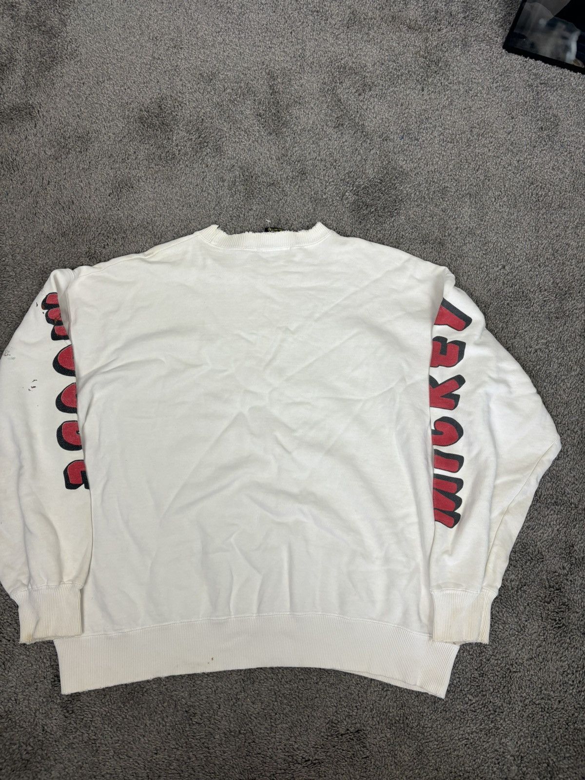Disney Vintage 90s white mickey mouse paint splattered crewneck Size US XL / EU 56 / 4 - 6 Thumbnail