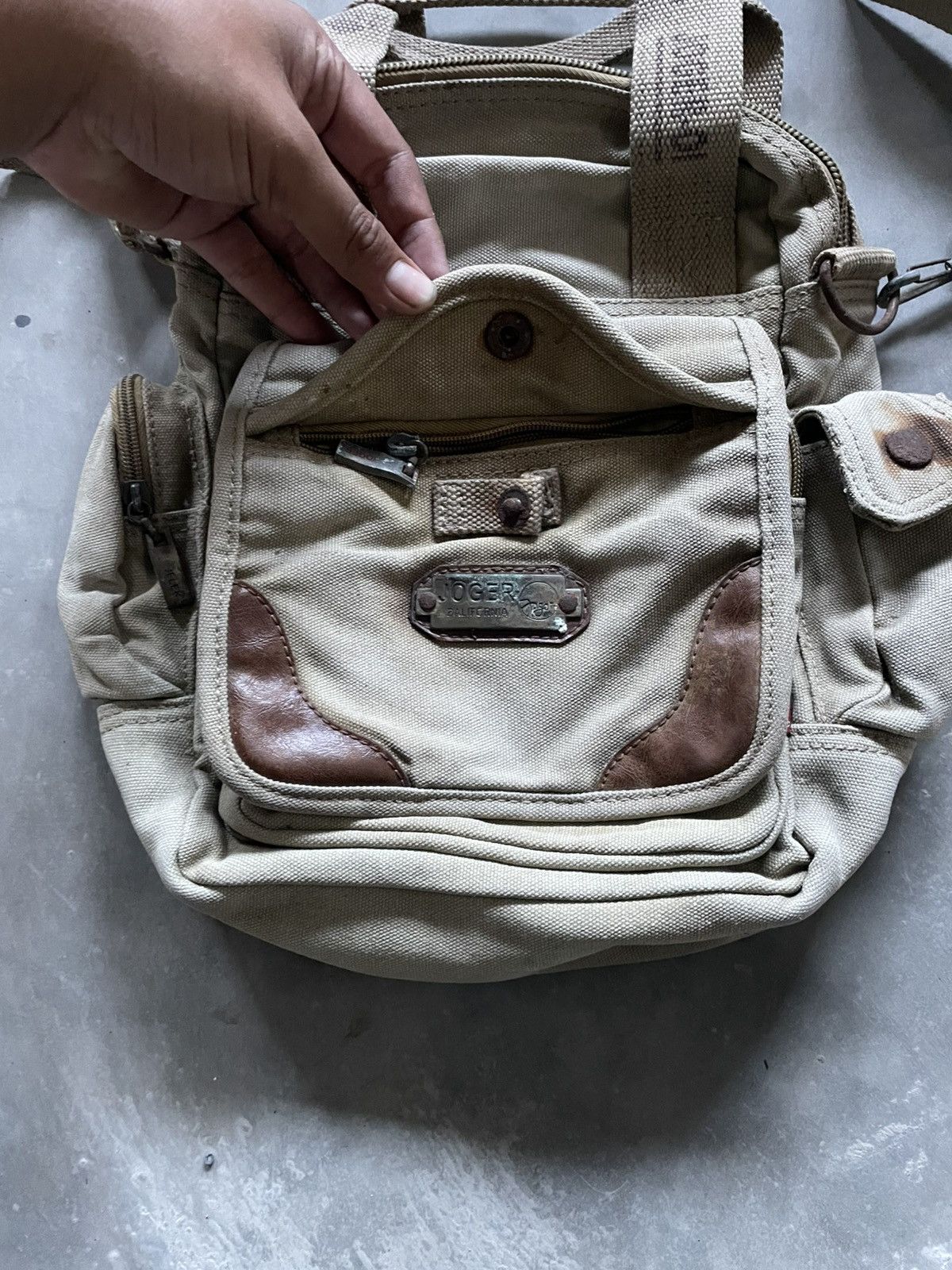 Japanese Brand Vintage Joger Slingbag Military Canvas Distressed Handbag Size ONE SIZE - 4 Thumbnail