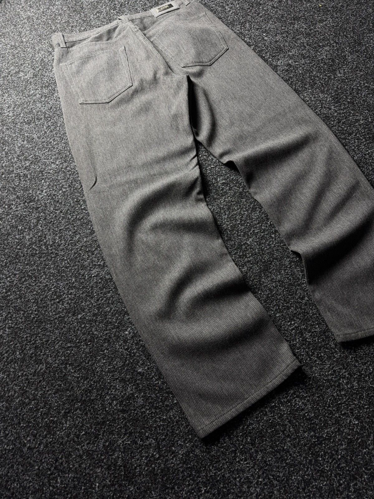 Hugo Boss Vintage 90s Hugo Boss Albama Select Line Corduroy pants Size US 34 / EU 50 - 11 Thumbnail