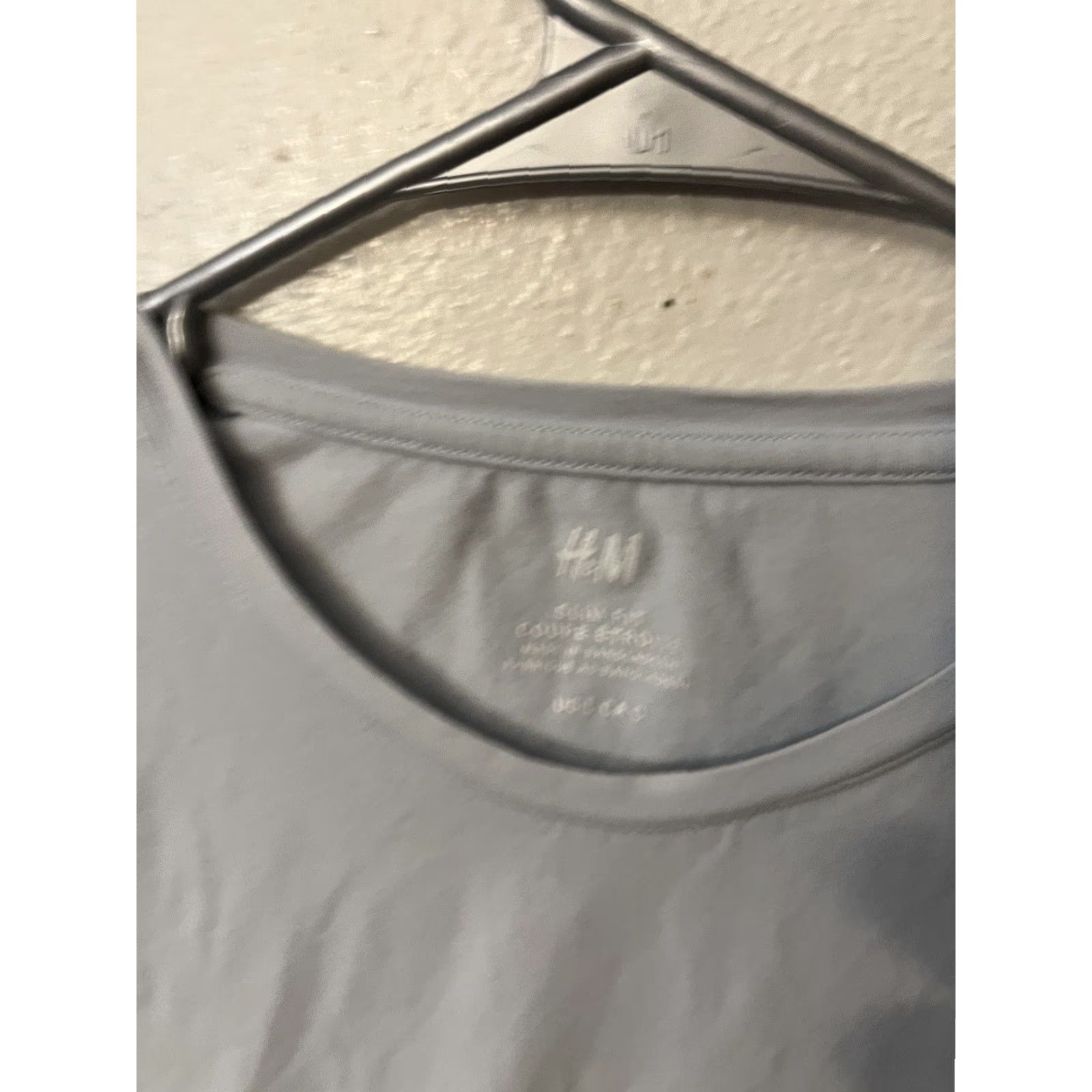 H&M H&M Mens Slim-Fit Crew Neck T-Shirt Short Sleeve Size Large Gray Mens Size L Regular Size US L / EU 52-54 / 3 - 3 Thumbnail