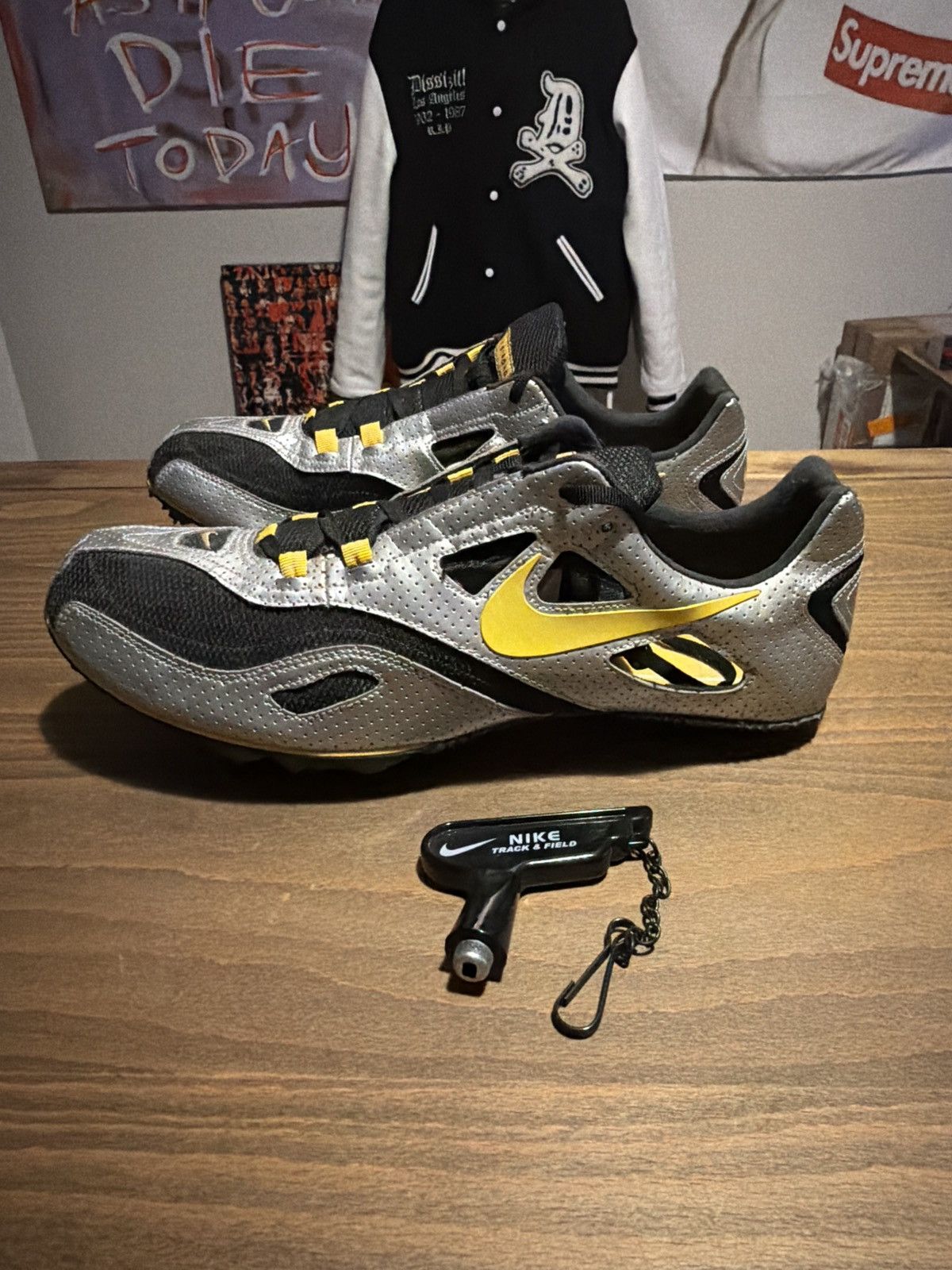 Nike Nike X Livestrong Track Cleats Size US 13 / EU 46 - 3 Thumbnail