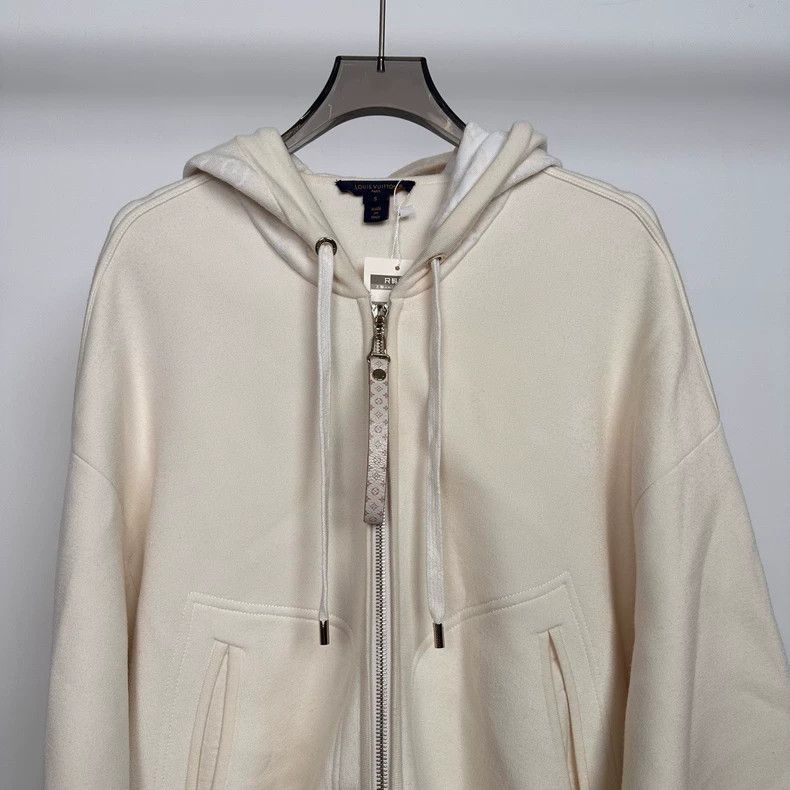 Louis Vuitton Louis Vuitton Beige hat, full print hoodie jacket Size US S / EU 44-46 / 1 - 3 Thumbnail