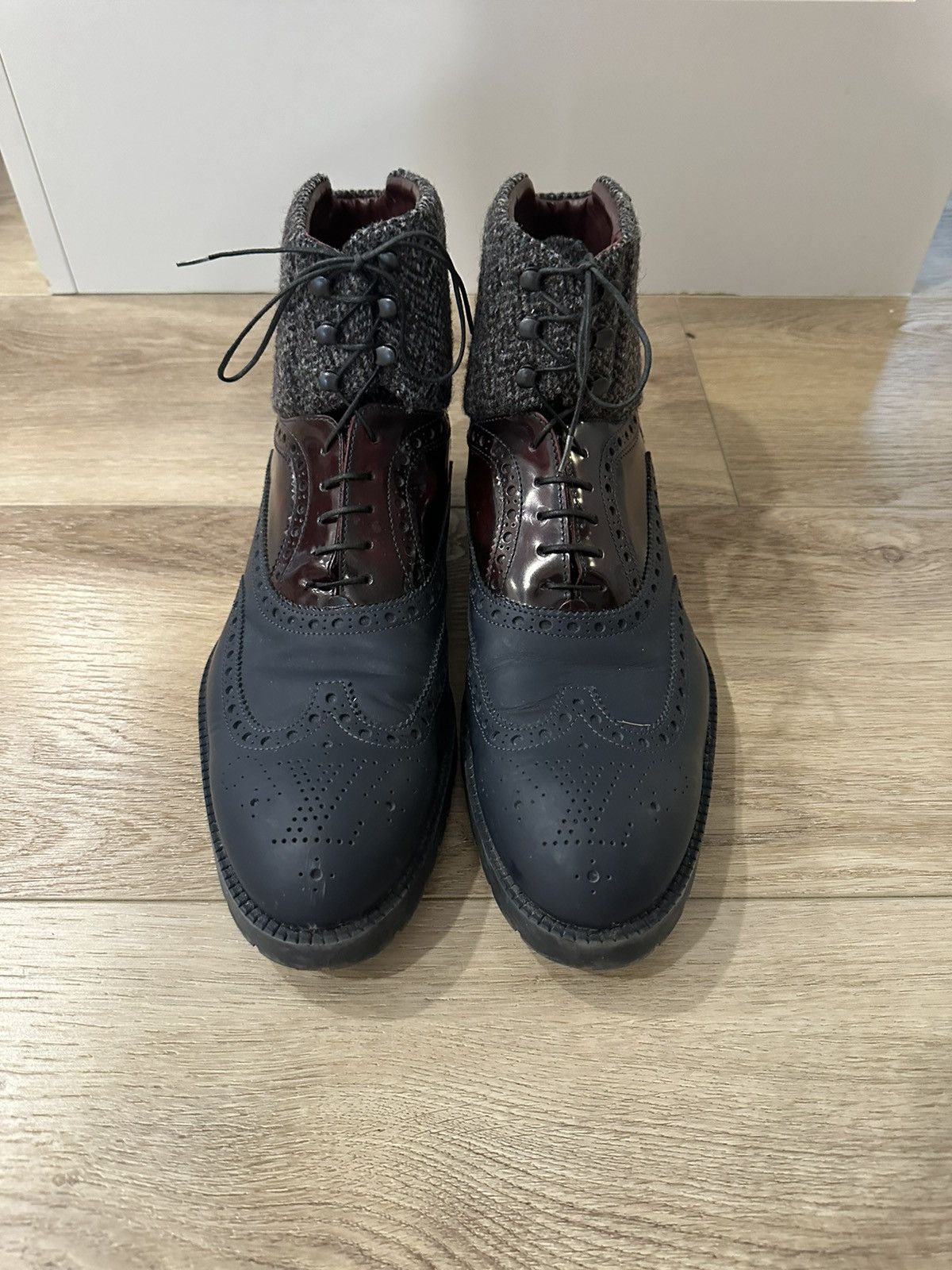 Louis Vuitton Wingtip Wool and Leather Brougue Boot. Size US 8.5 / EU 41-42 - 3 Thumbnail