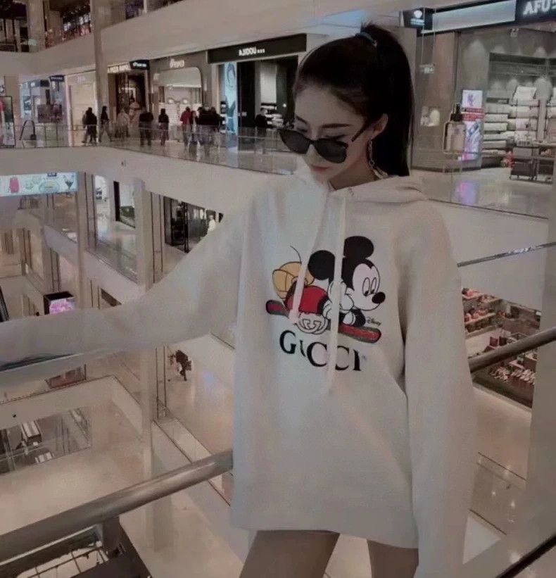 Gucci Gucci Disney co-branded cream white sweatshirt 2502-Nextarr Size US S / EU 44-46 / 1 - 9 Thumbnail