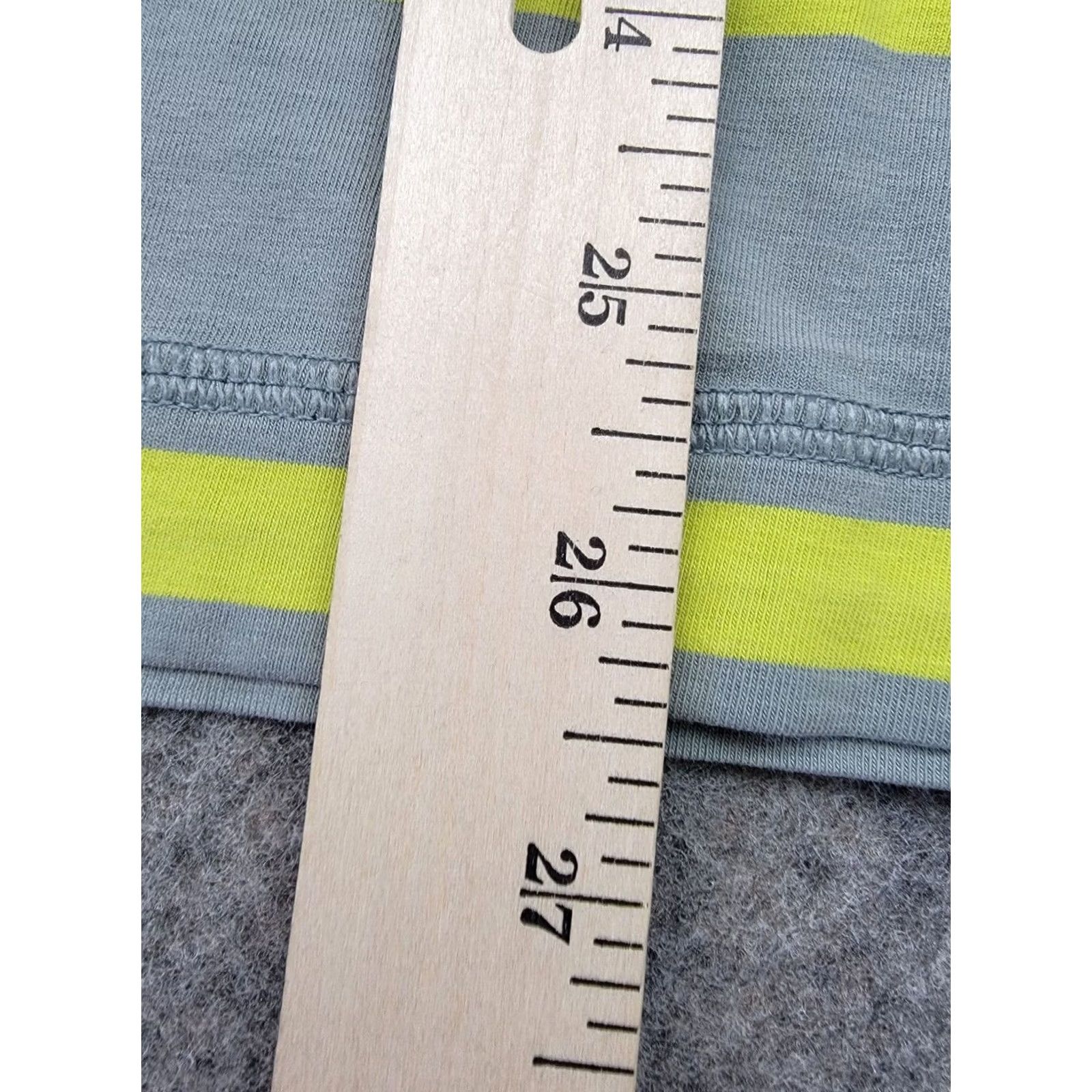 Lululemon Lululemon Shirt Mens Small Gray Yellow Stripe Activewear Sports Colorful Striped Short Sleeve Crew Neck Logo Regular Fit Size US S / EU 44-46 / 1 - 7 Thumbnail