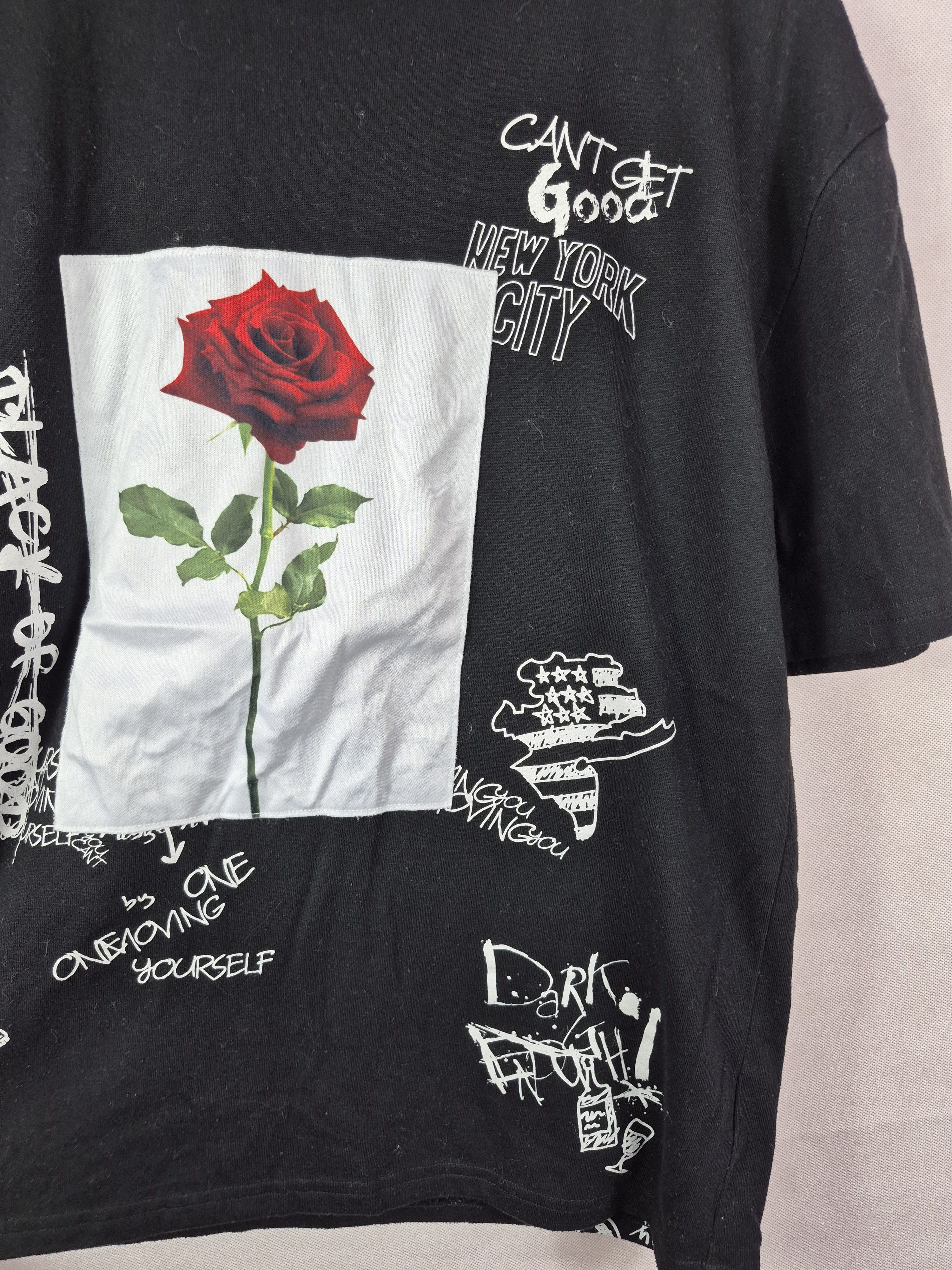 In The Attic 🔥 In The Attic Homme Roses Art Tee Size US L / EU 52-54 / 3 - 4 Thumbnail