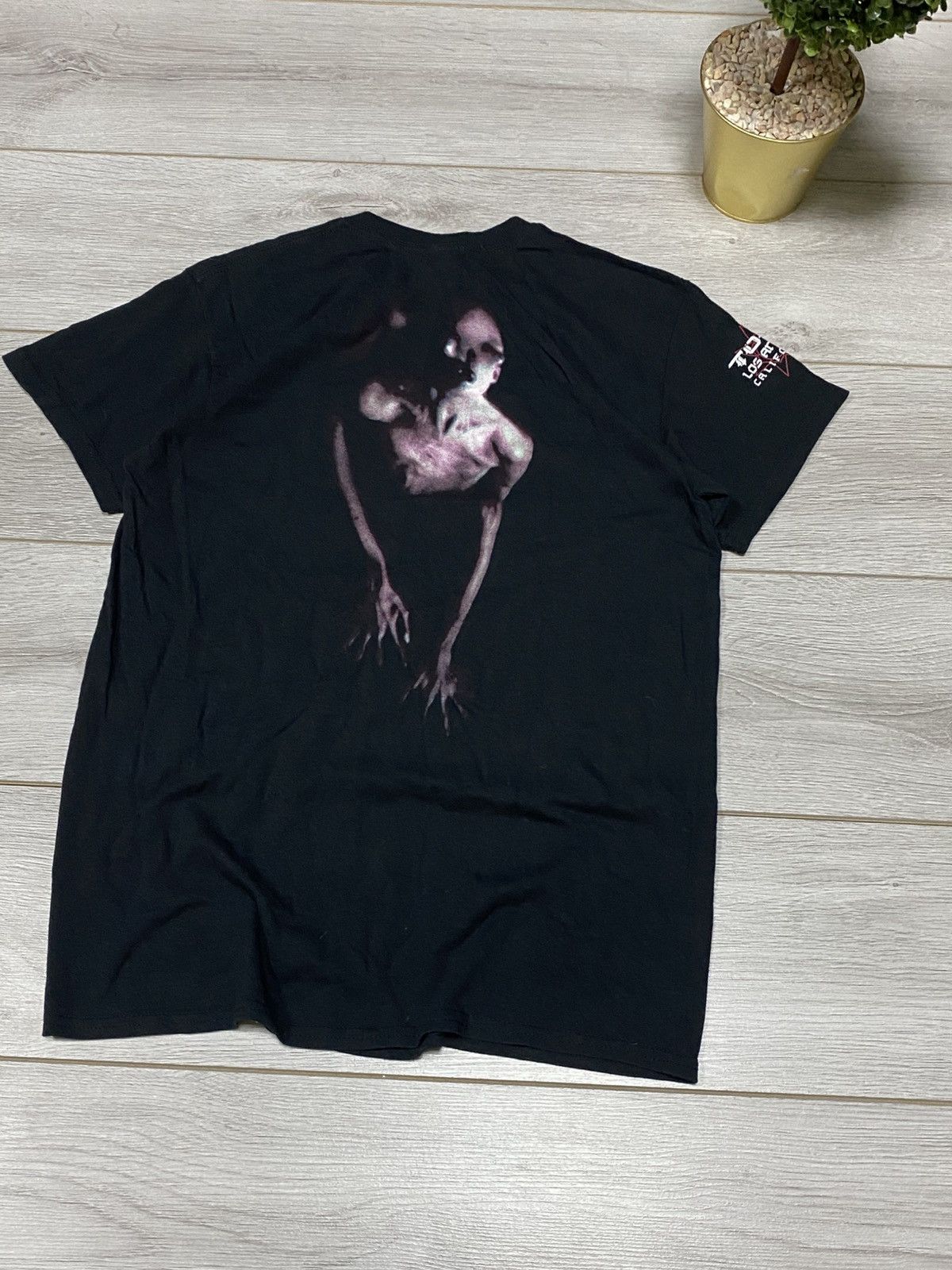 Band Tees Tool monster print tee vintage Gildan t-shirt Size US M / EU 48-50 / 2 - 4 Thumbnail