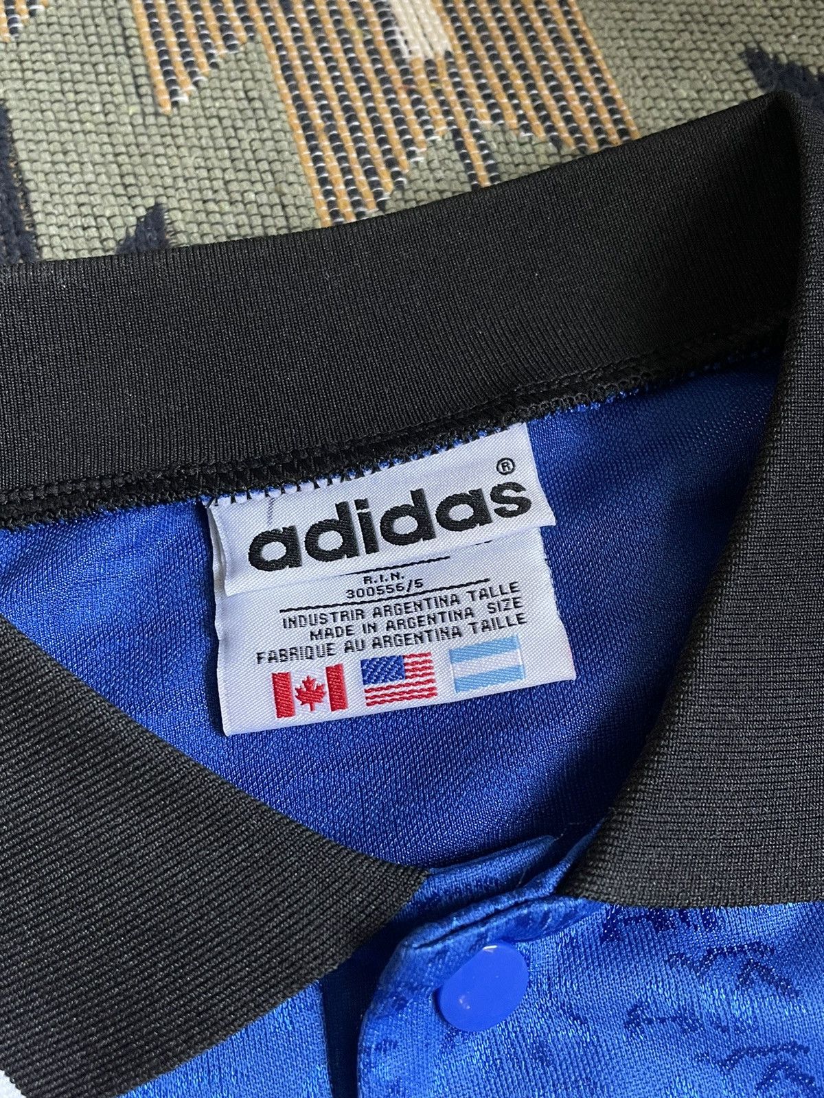 Vintage Vintage Adidas Maradona 10 Argentina 1994 Retro Jersey Size US L / EU 52-54 / 3 - 16 Thumbnail