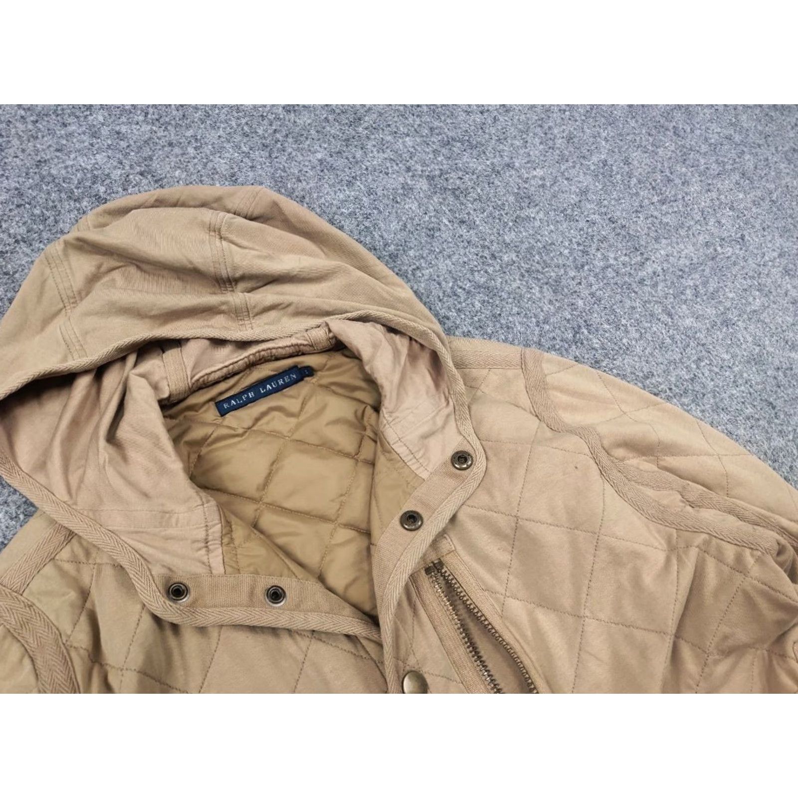 Ralph Lauren VINTAGE Ralph Lauren Quilted Beige Workwear Pocket Hoodie Jacket S Men Beige 90s, Vintage, Quilted, Pocket, Hoodie, Jacket, Beige, Ralph Lauren, 90s Size US S / EU 44-46 / 1 - 5 Thumbnail